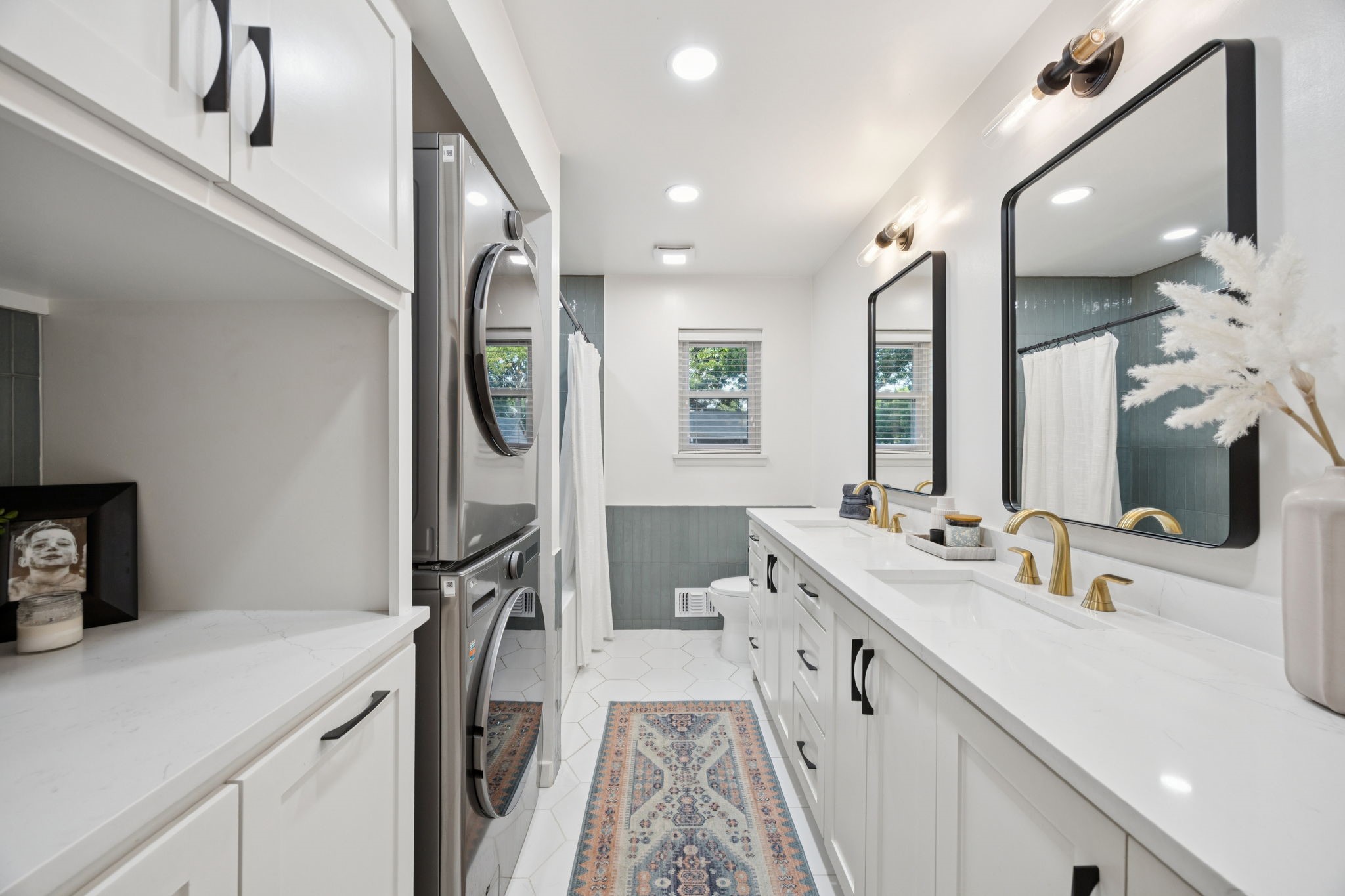 10426 Estate Lane