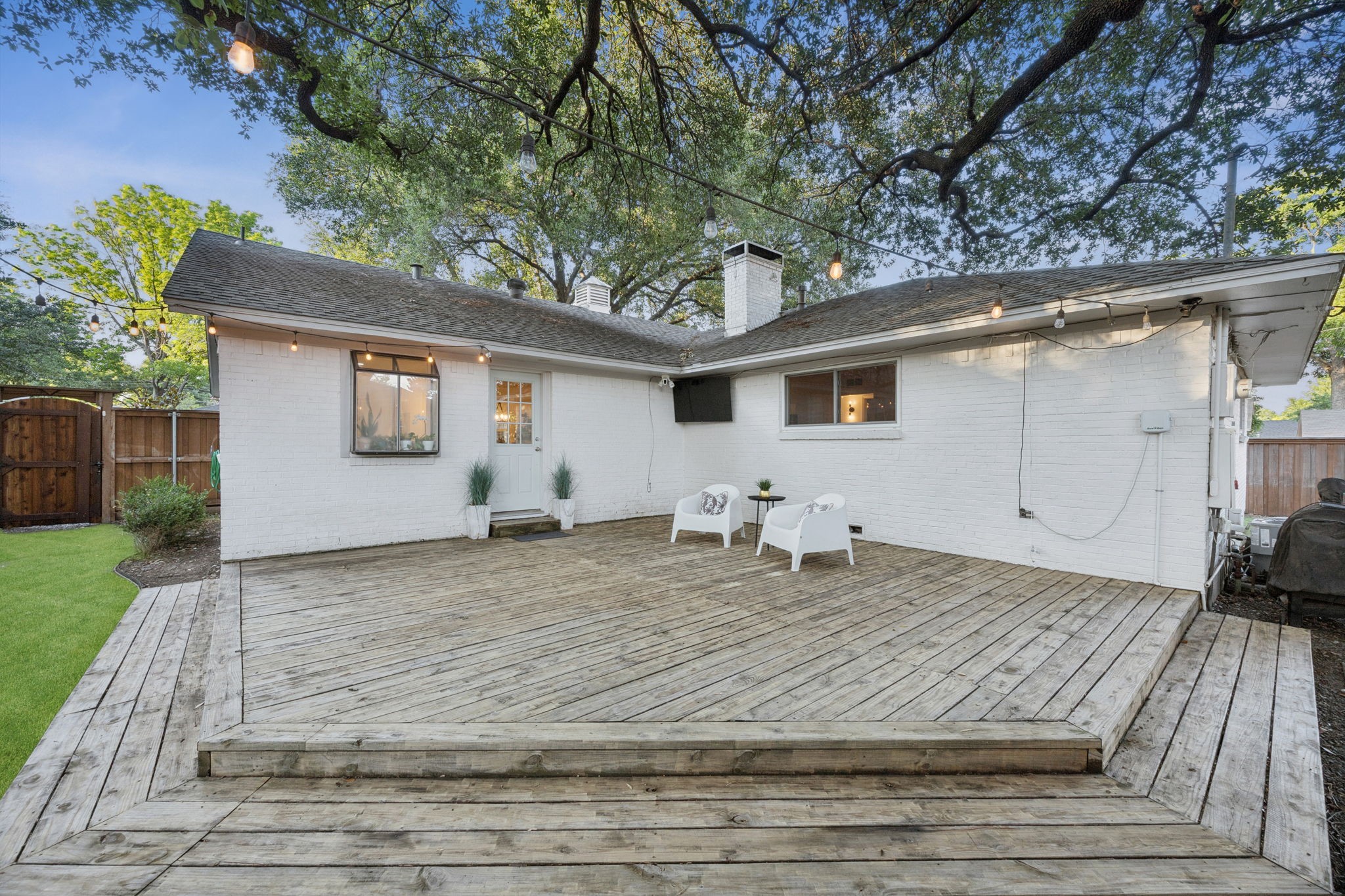 10426 Estate Lane