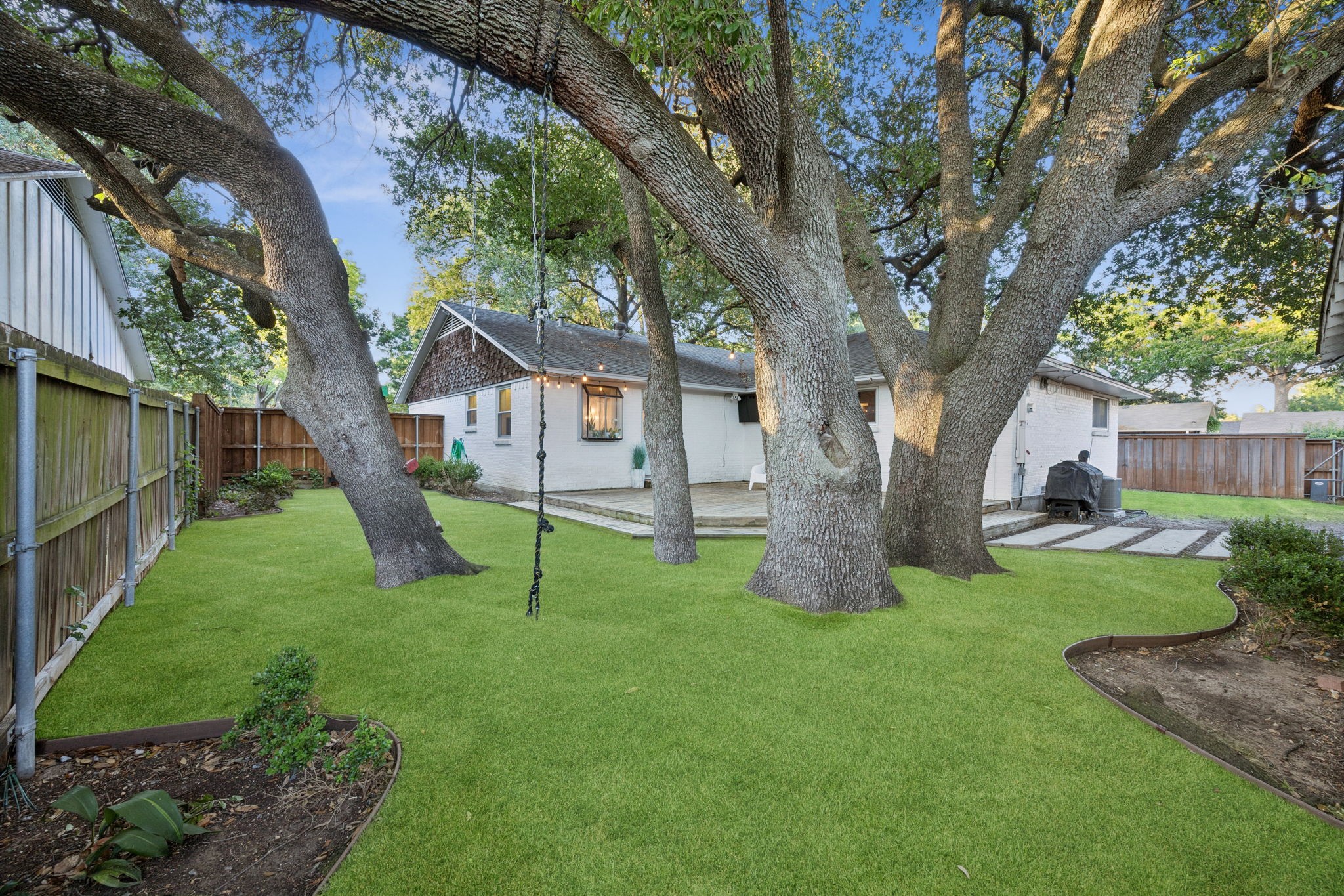 10426 Estate Lane