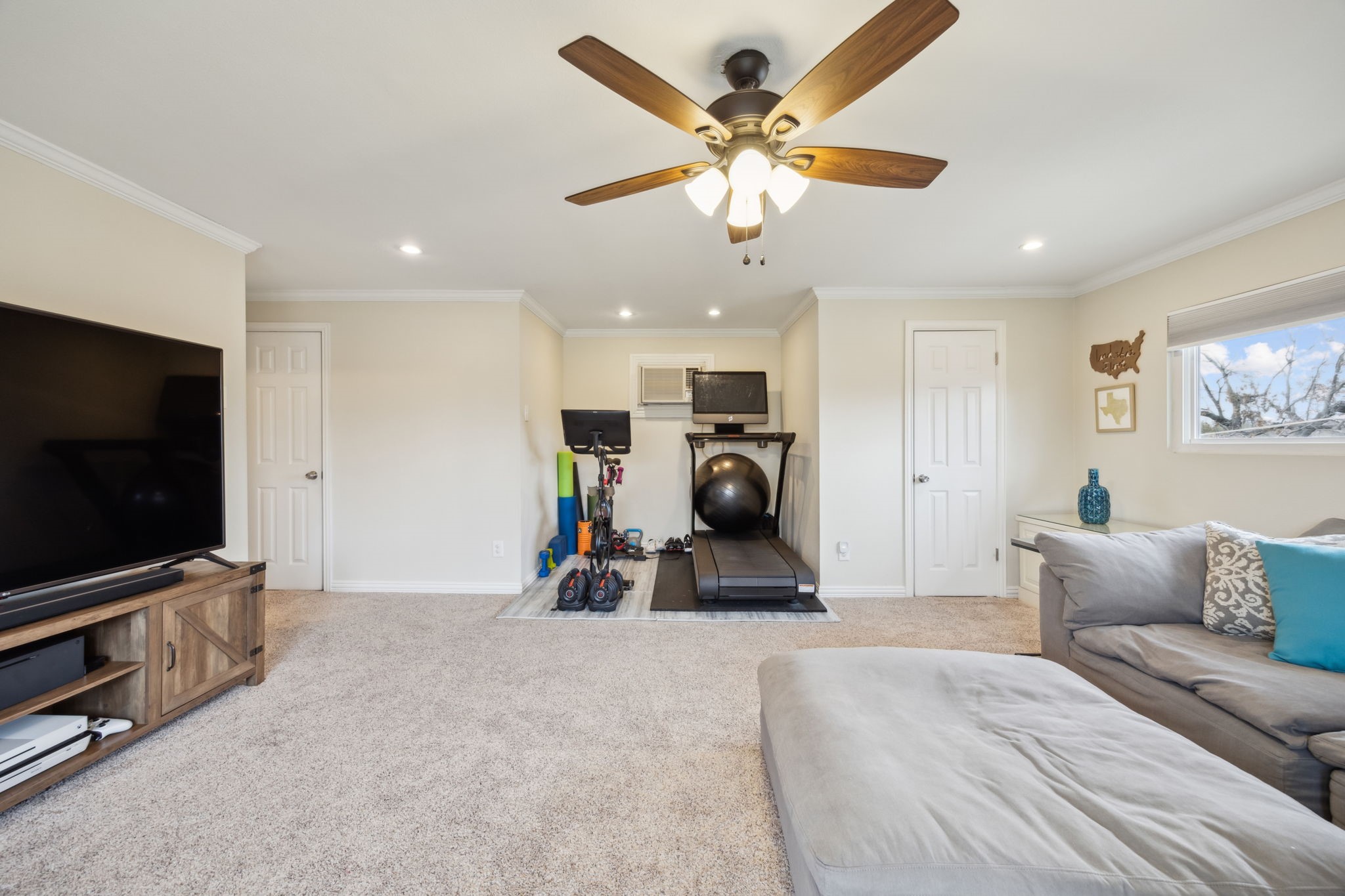 10125 Lanshire Drive
