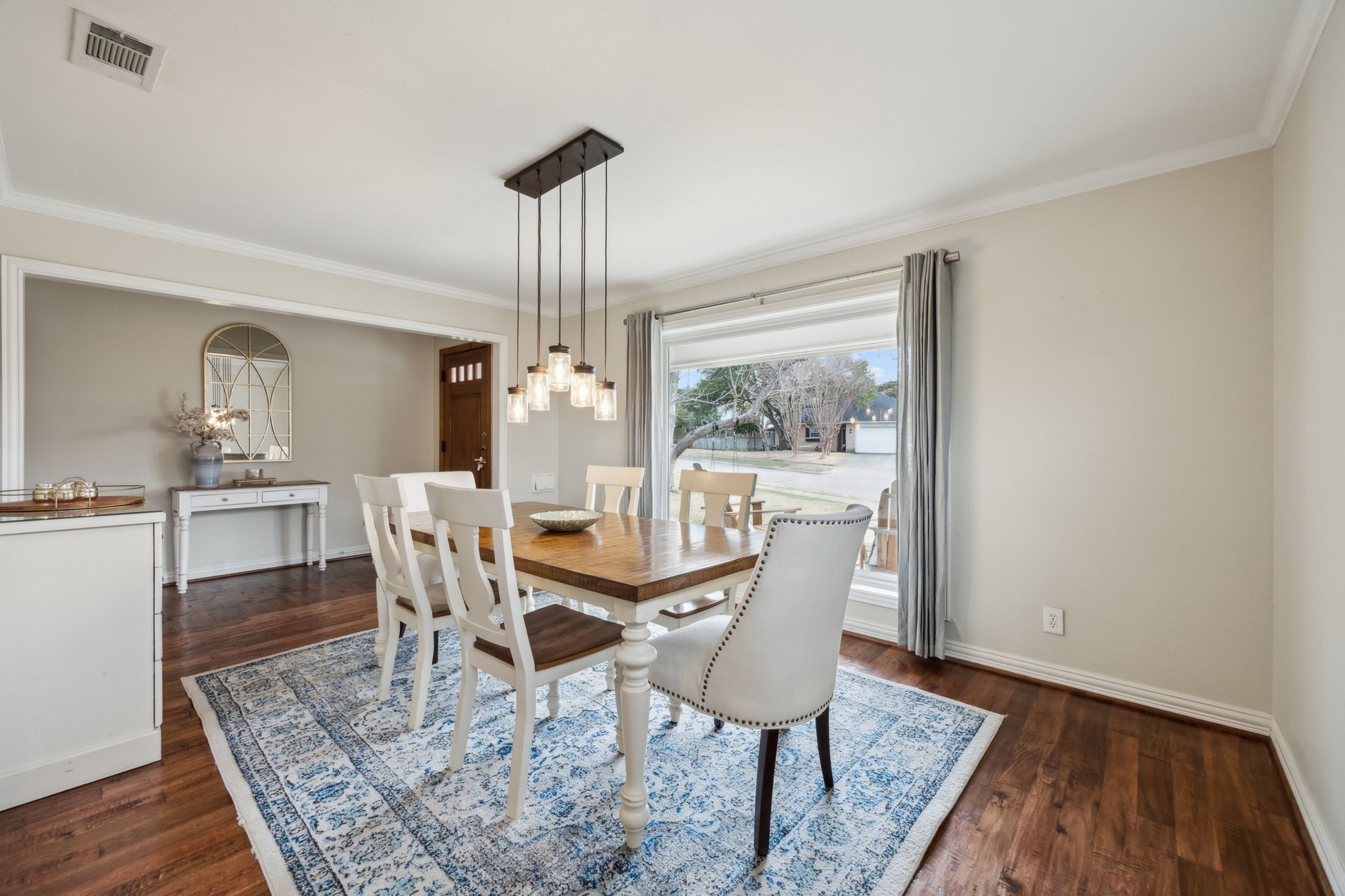 10125 Lanshire Drive