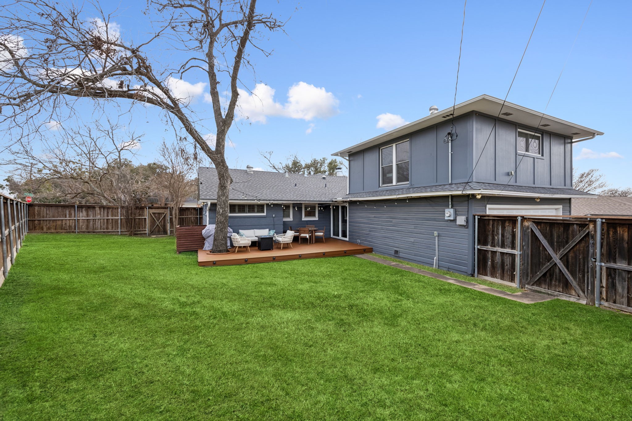 10125 Lanshire Drive