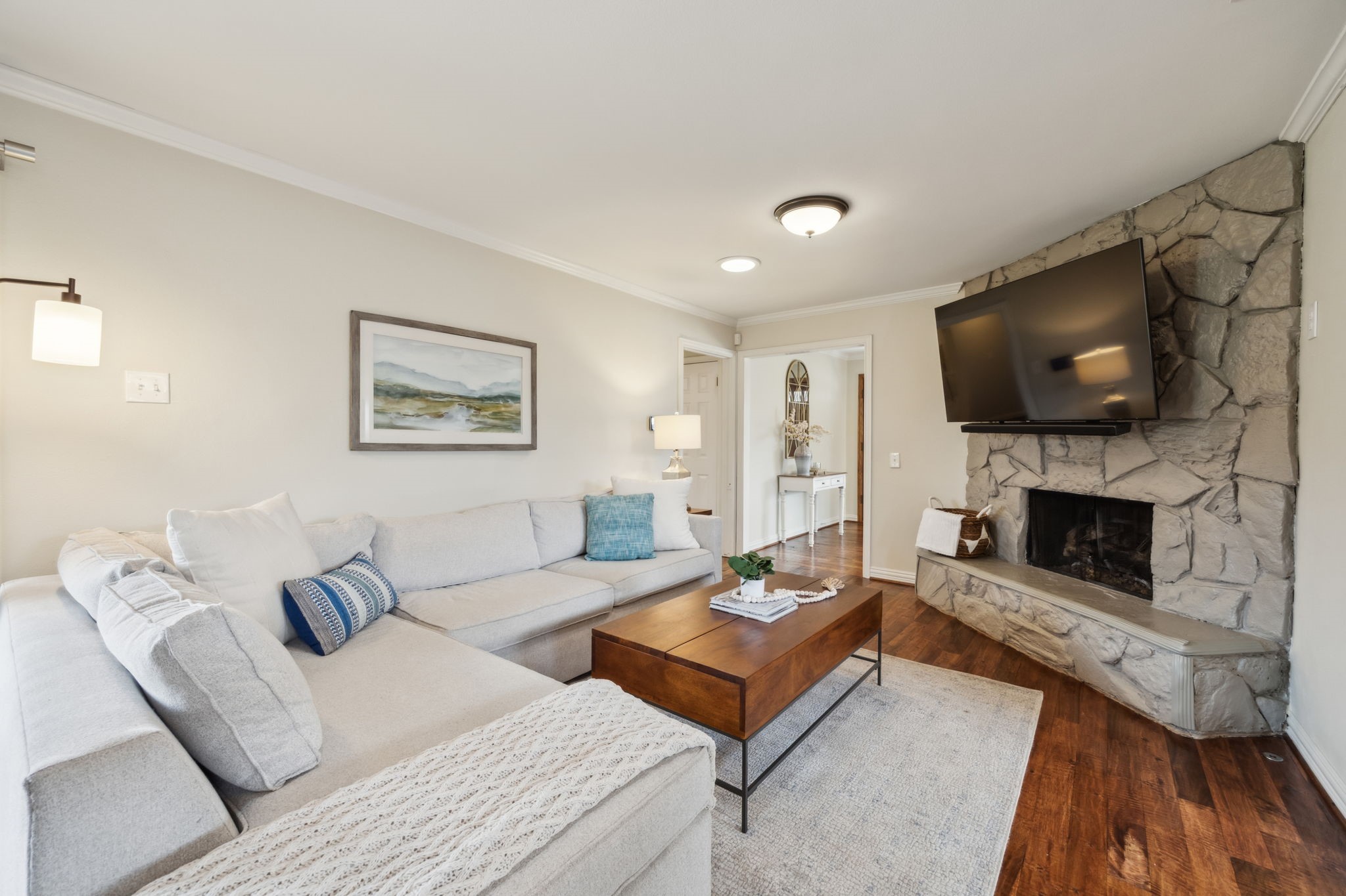 10125 Lanshire Drive