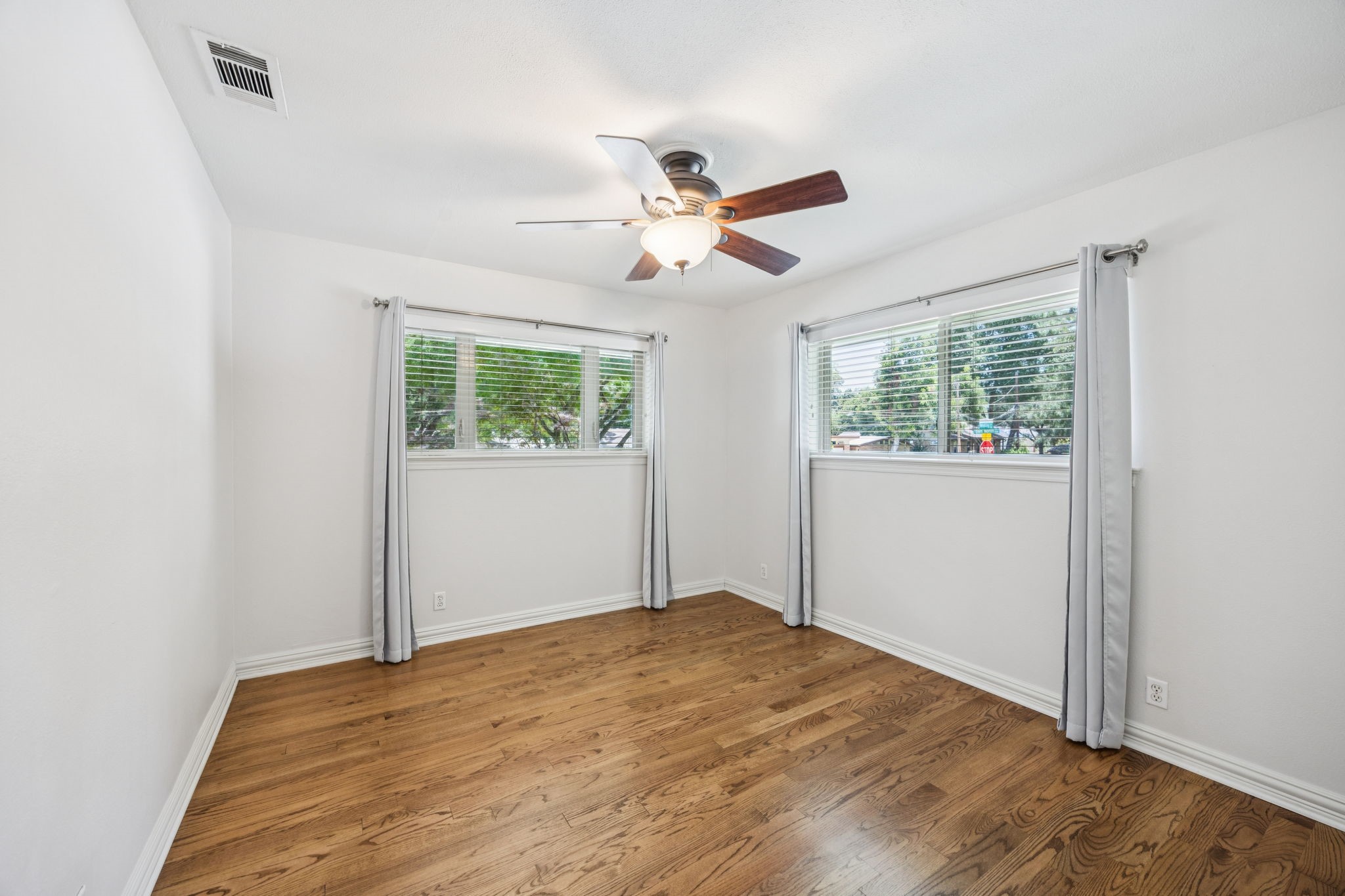 7147 Walling Lane