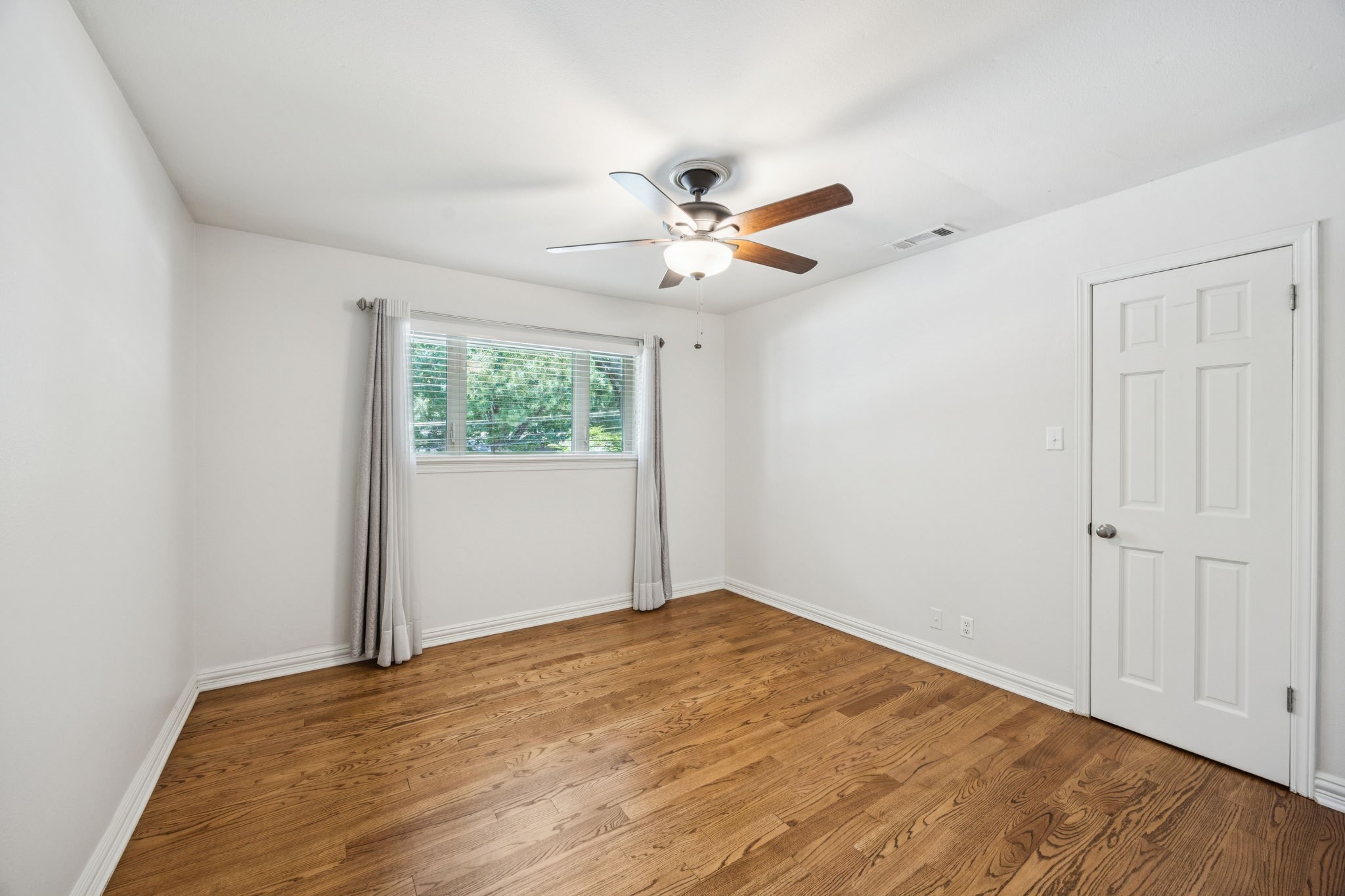 7147 Walling Lane