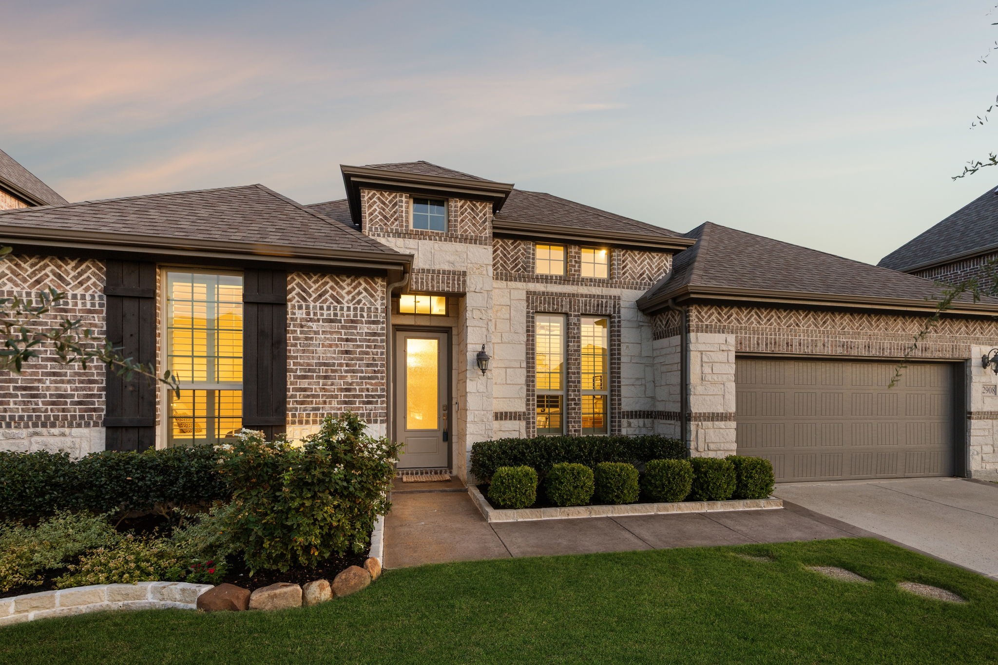 2908 Burgundy Trail