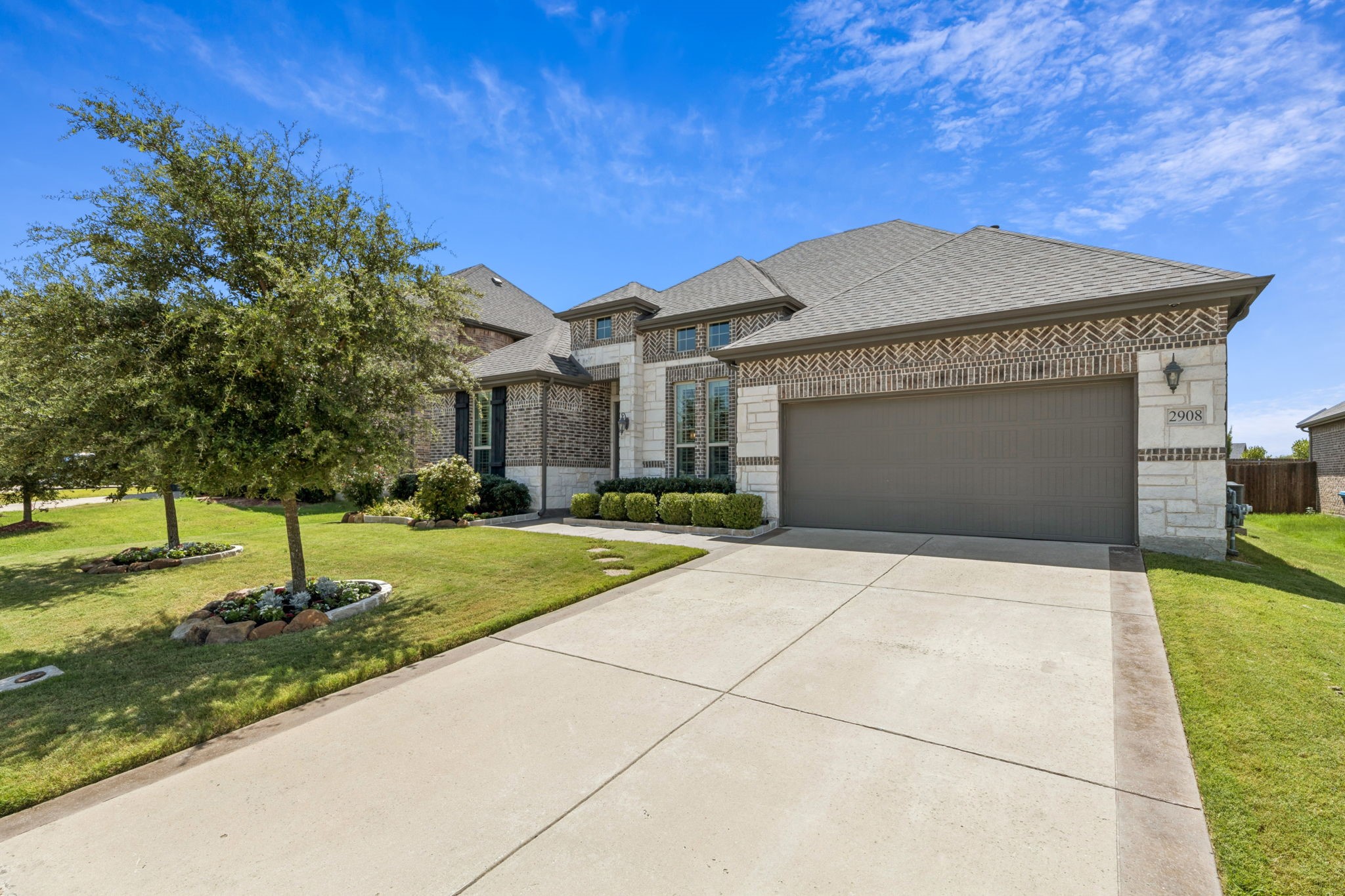 2908 Burgundy Trail