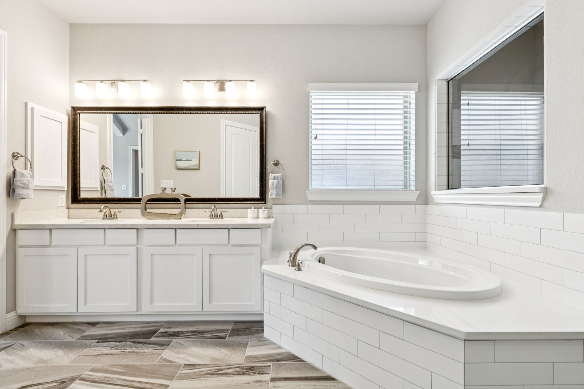 2908 Burgundy Trail