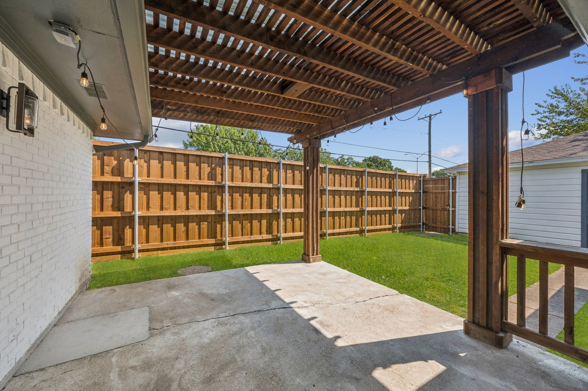 9670 Lynbrook Drive