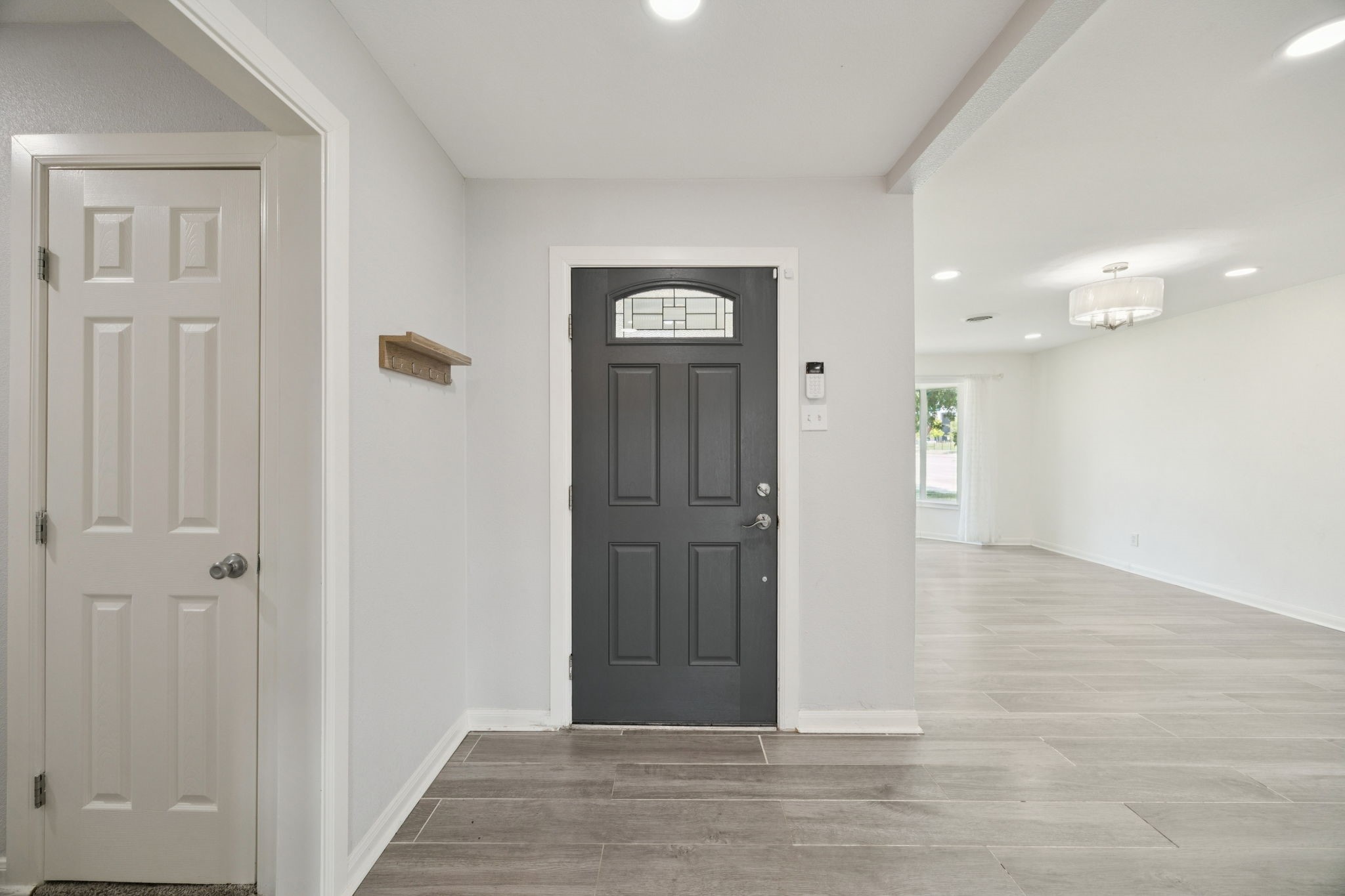 9670 Lynbrook Drive
