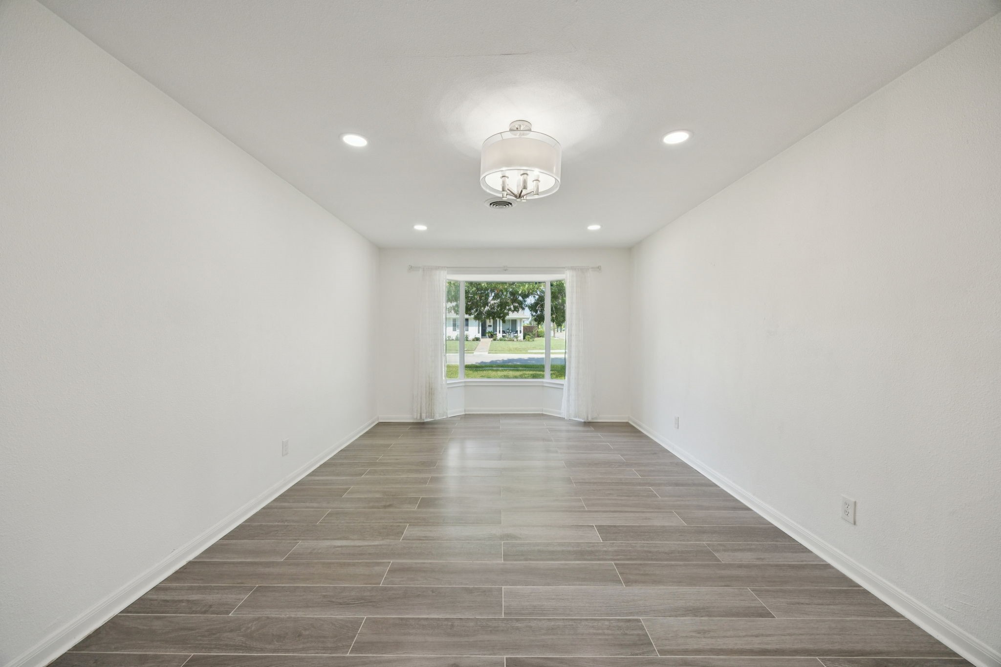 9670 Lynbrook Drive