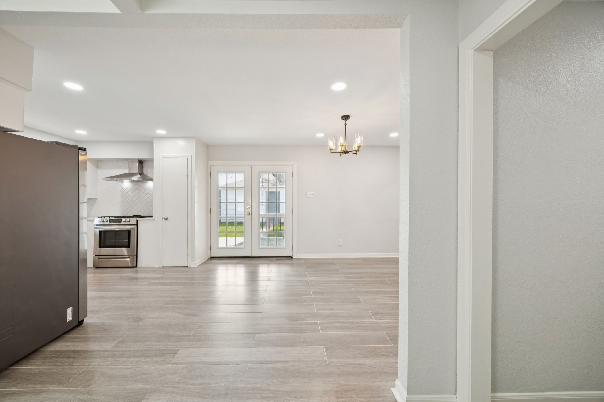 9670 Lynbrook Drive