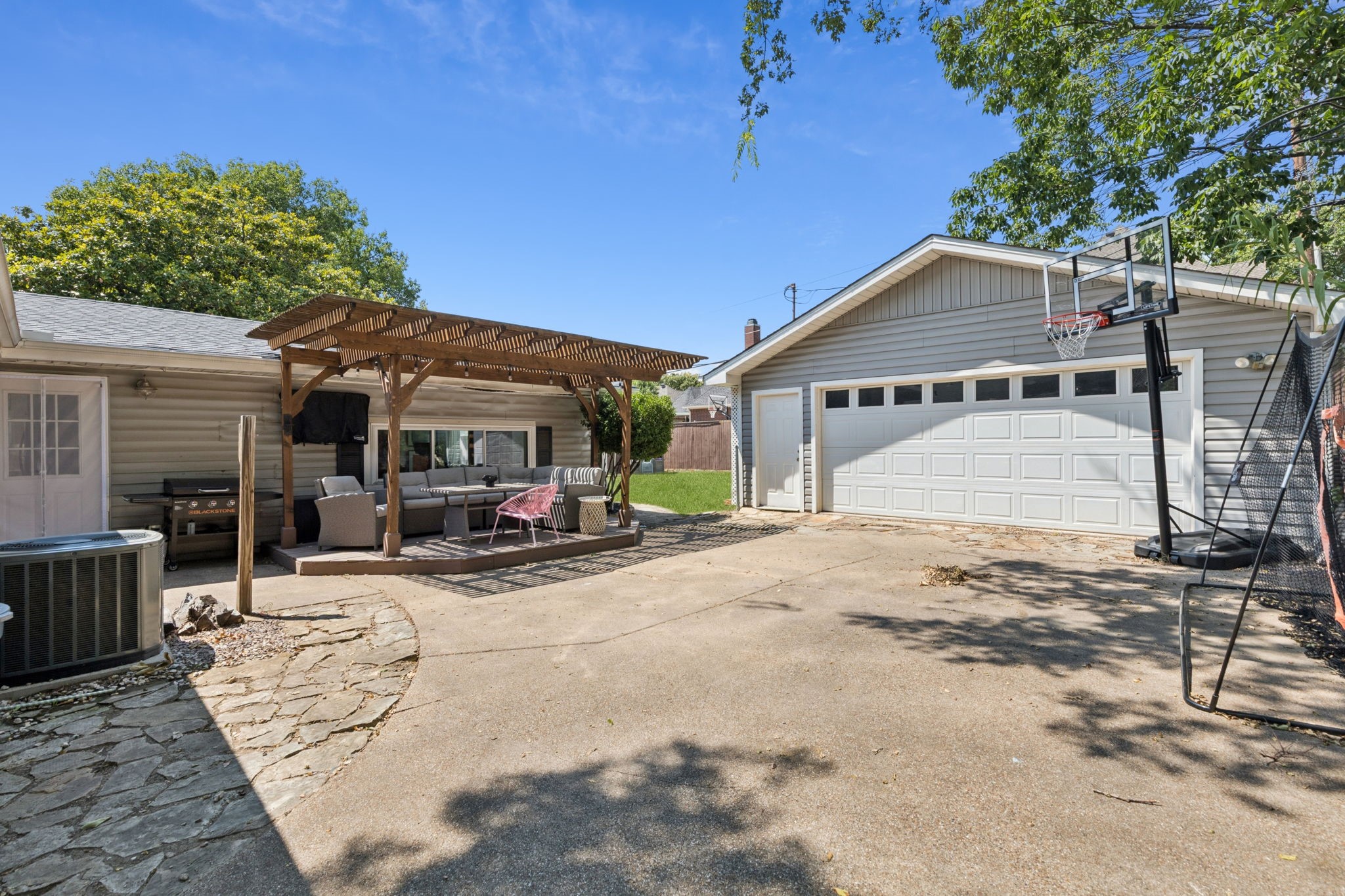9827 Lanshire Drive