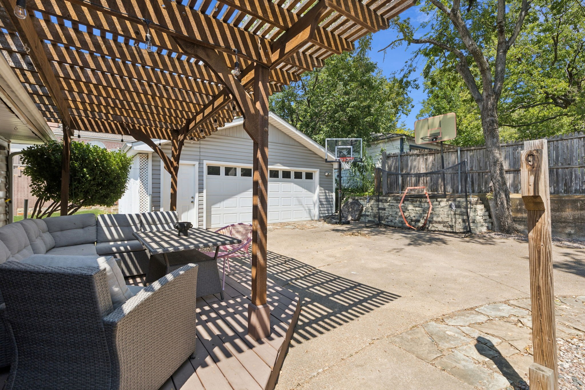 9827 Lanshire Drive
