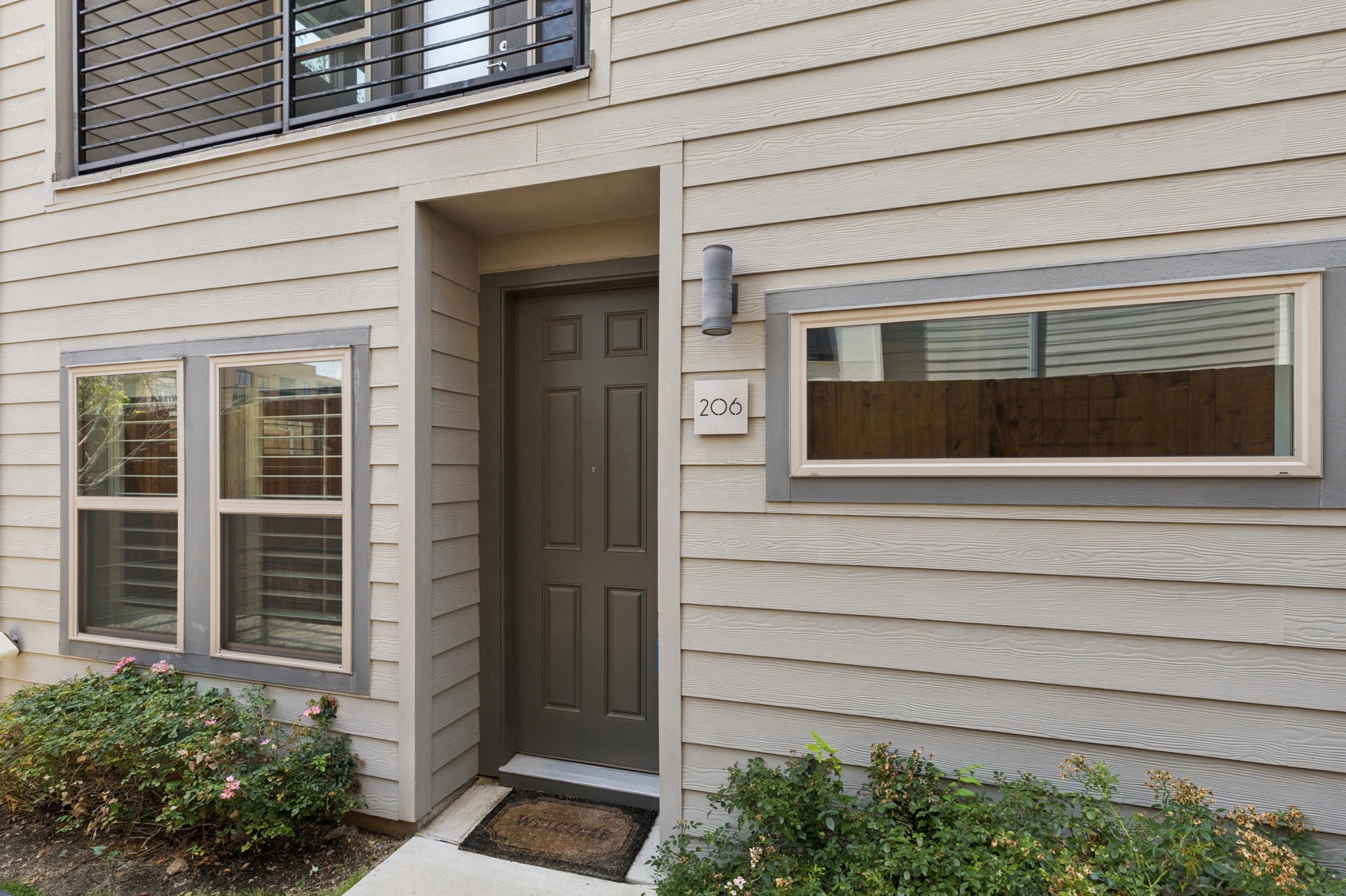 4226 Roseland Avenue 206