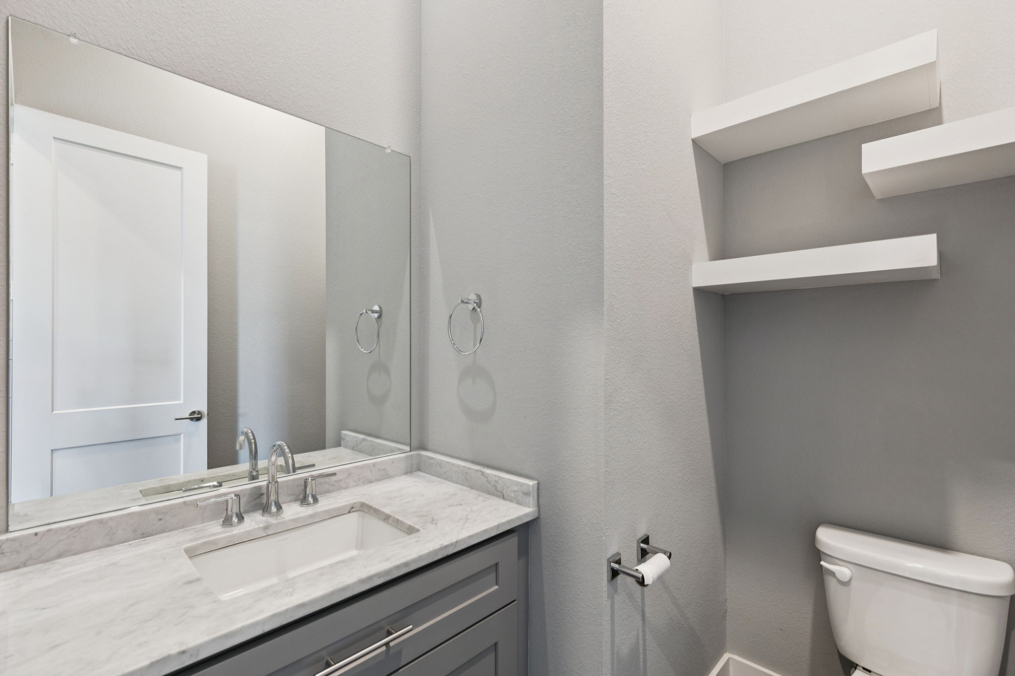 4226 Roseland Avenue 206