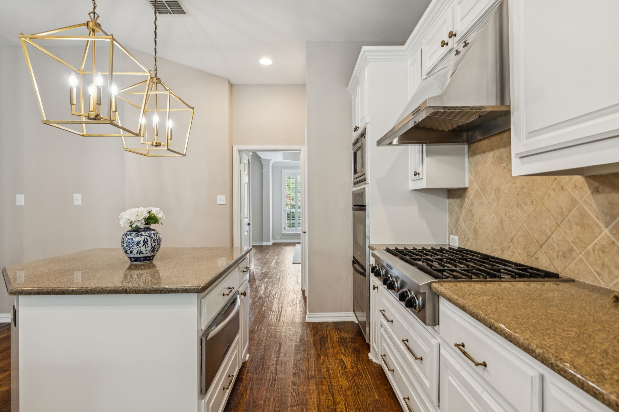 8904 Meadowknoll Drive