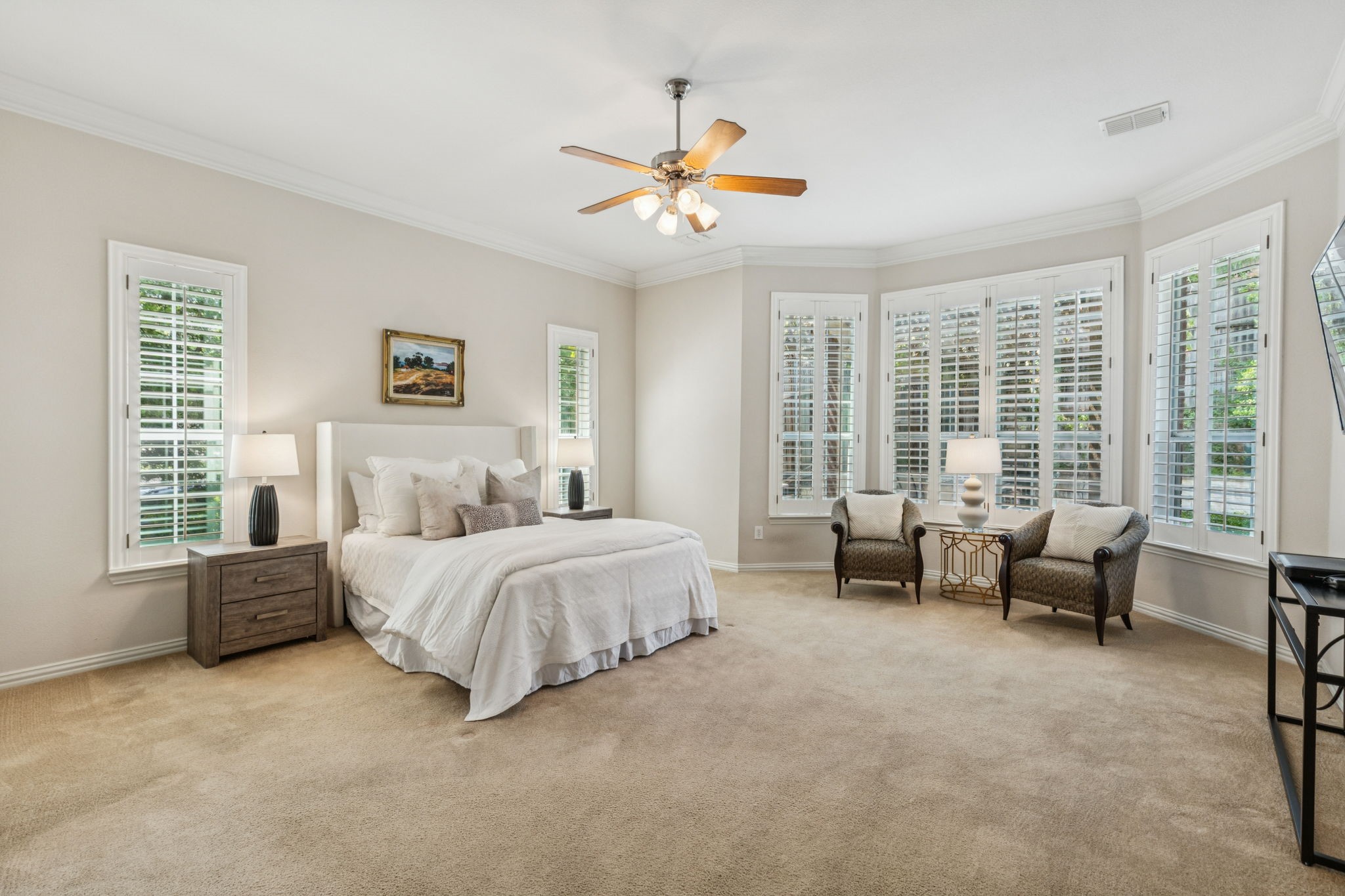 8904 Meadowknoll Drive