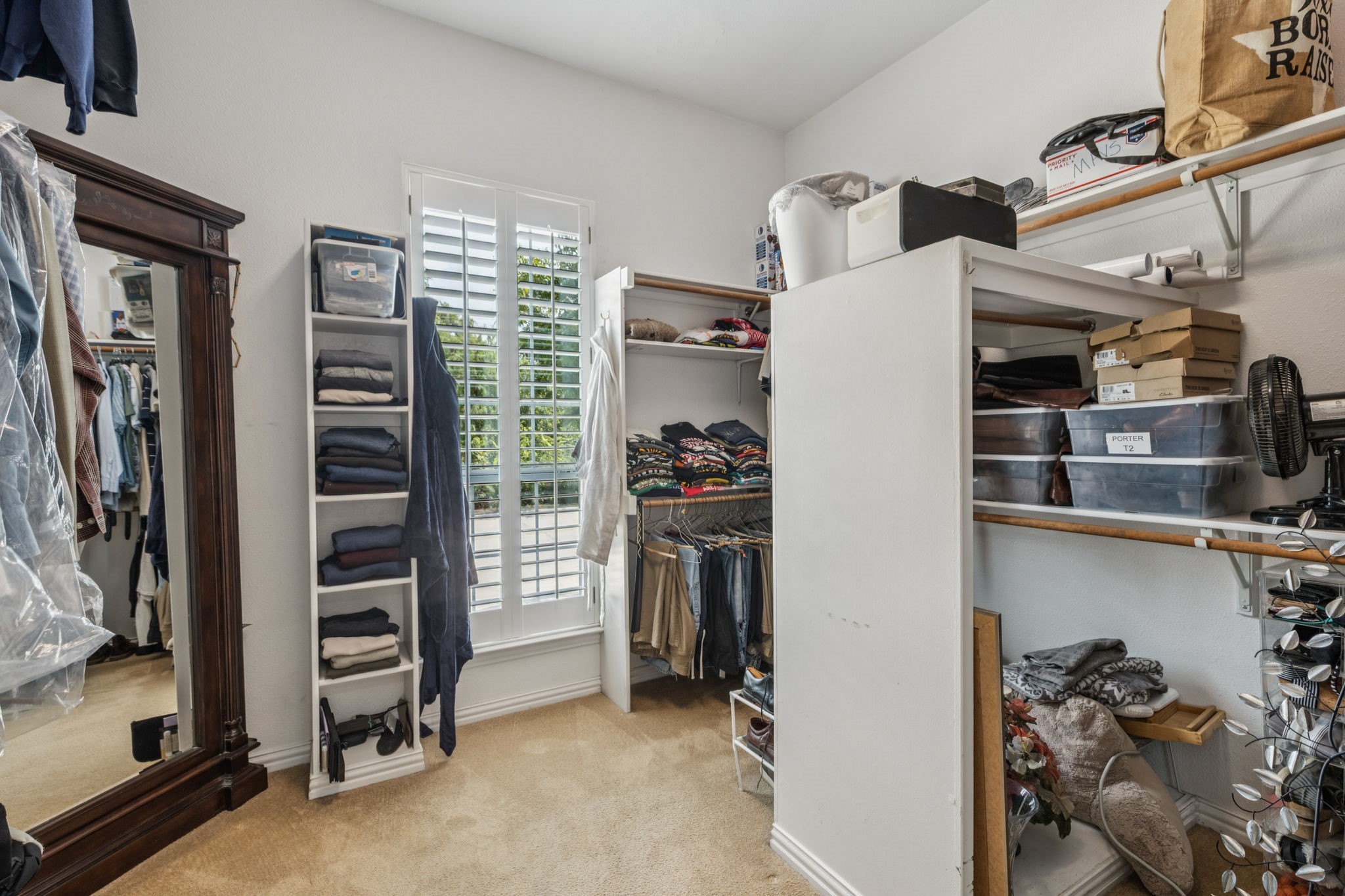 8904 Meadowknoll Drive