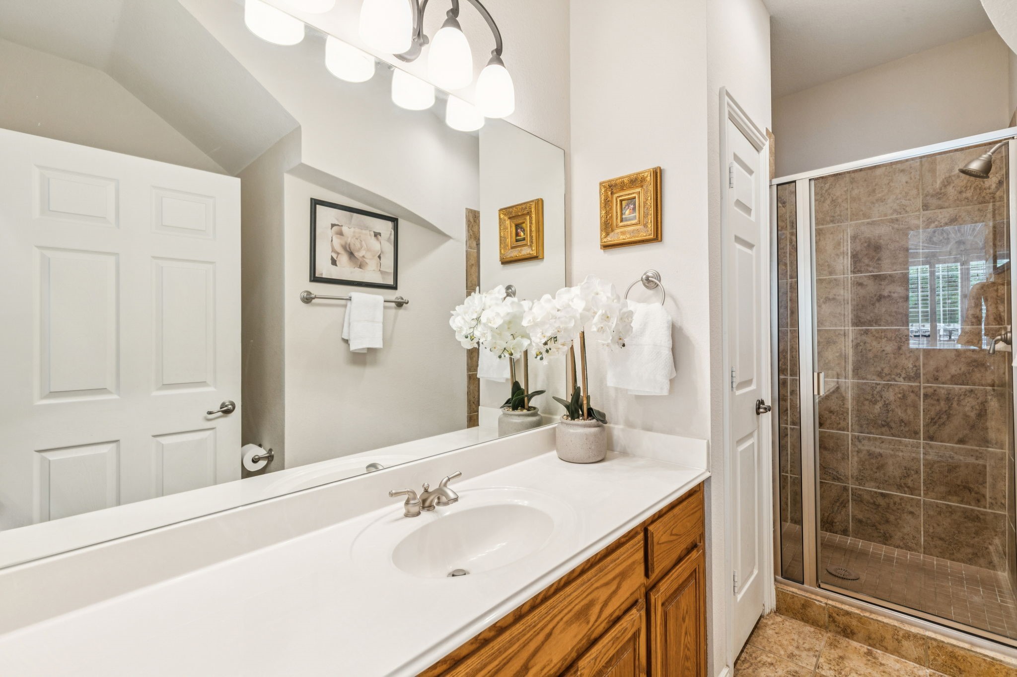 8904 Meadowknoll Drive