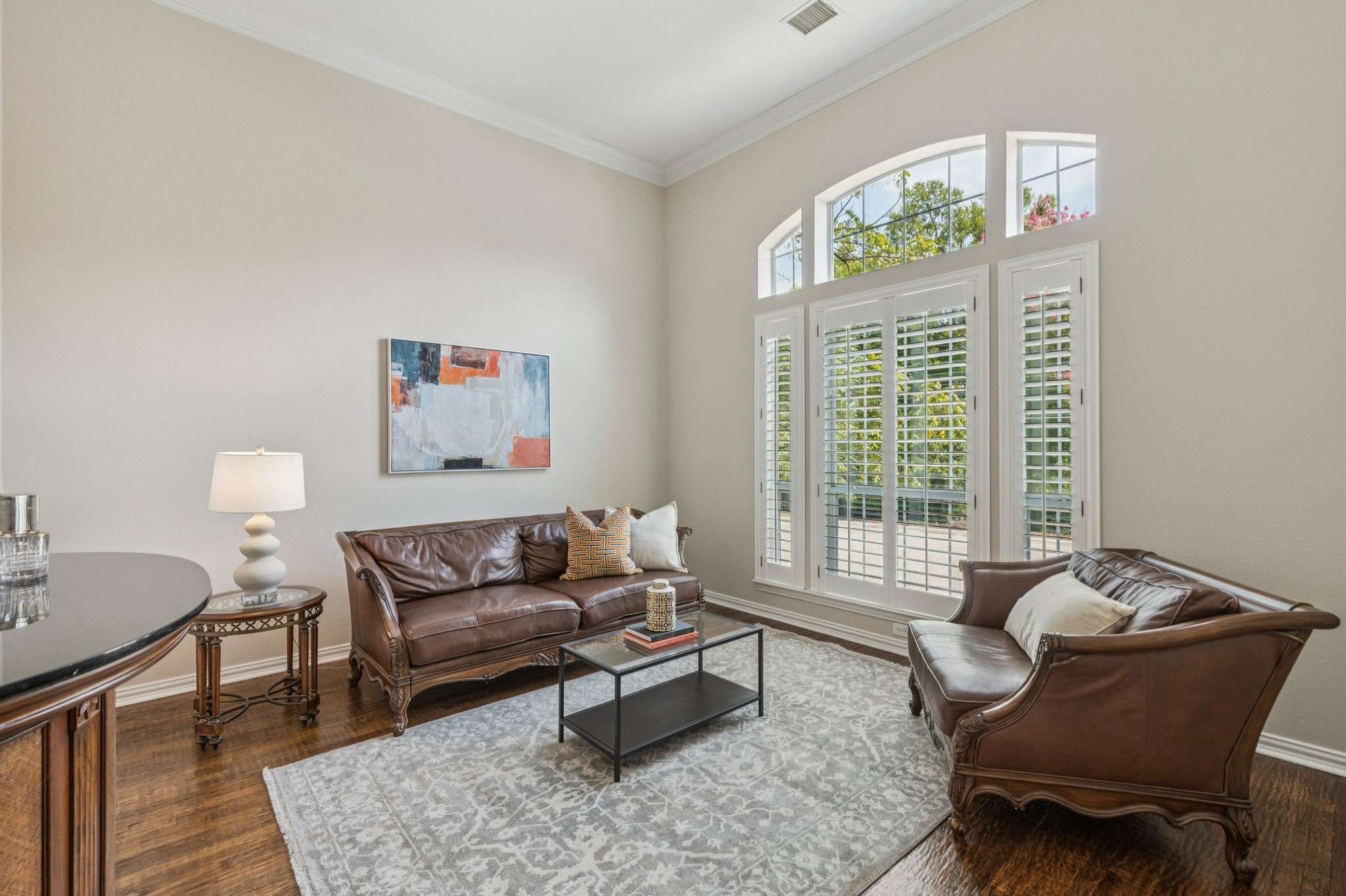 8904 Meadowknoll Drive