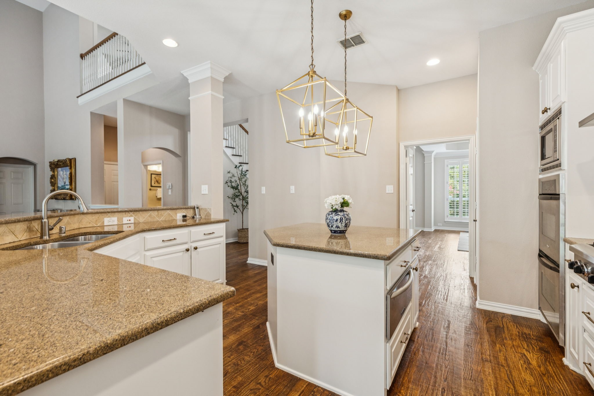 8904 Meadowknoll Drive