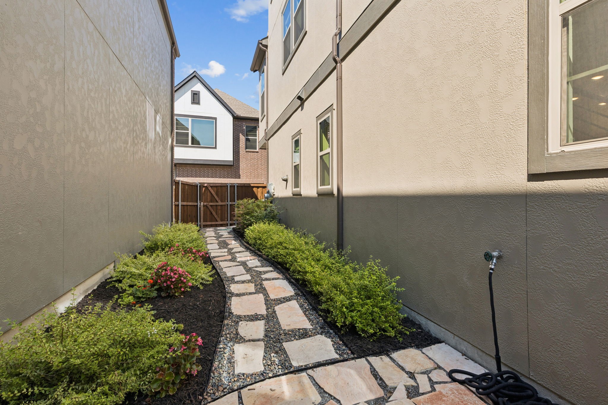 7112 Amber Grove Court