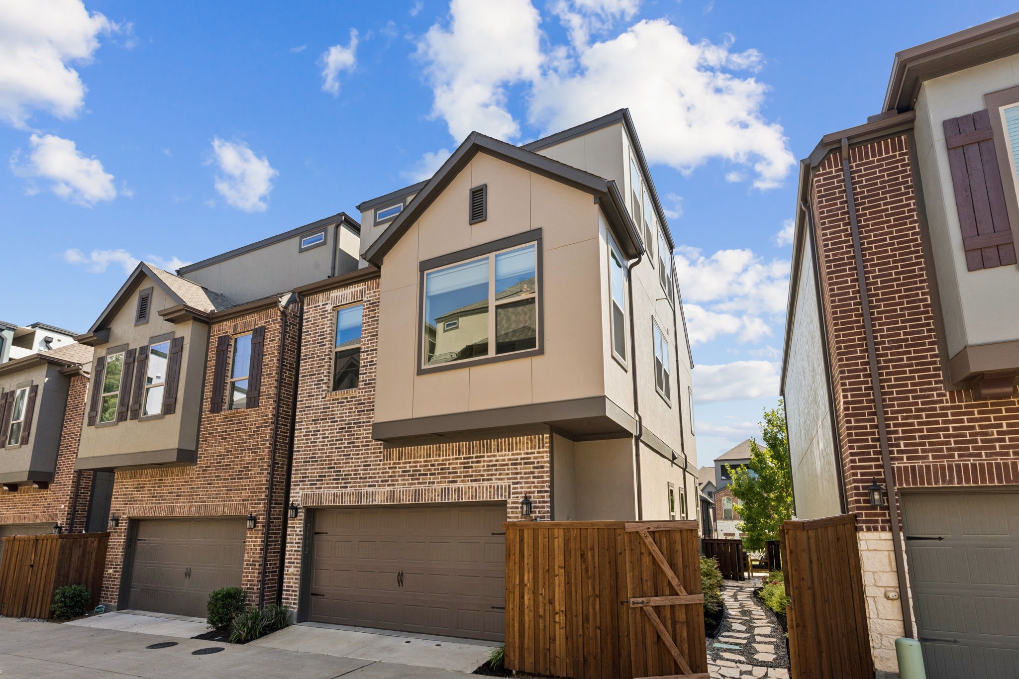 7112 Amber Grove Court