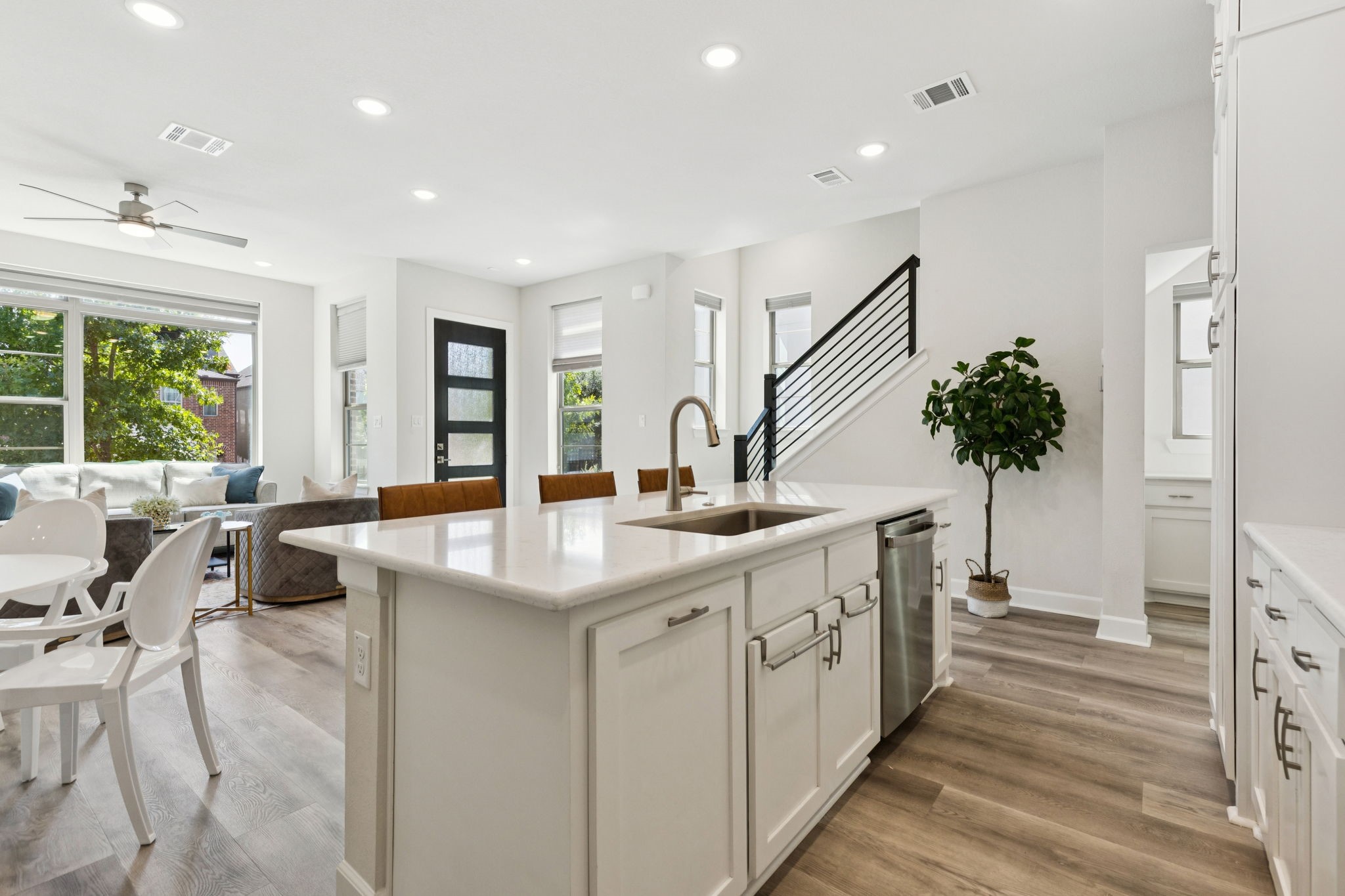 7112 Amber Grove Court