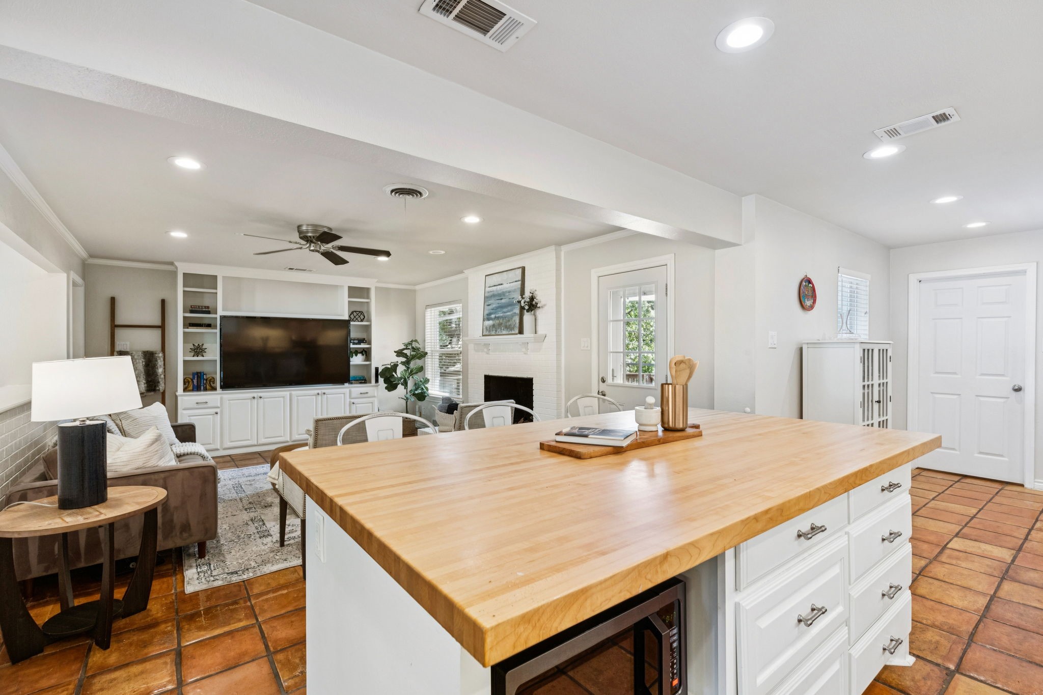 9910 Lanshire Drive