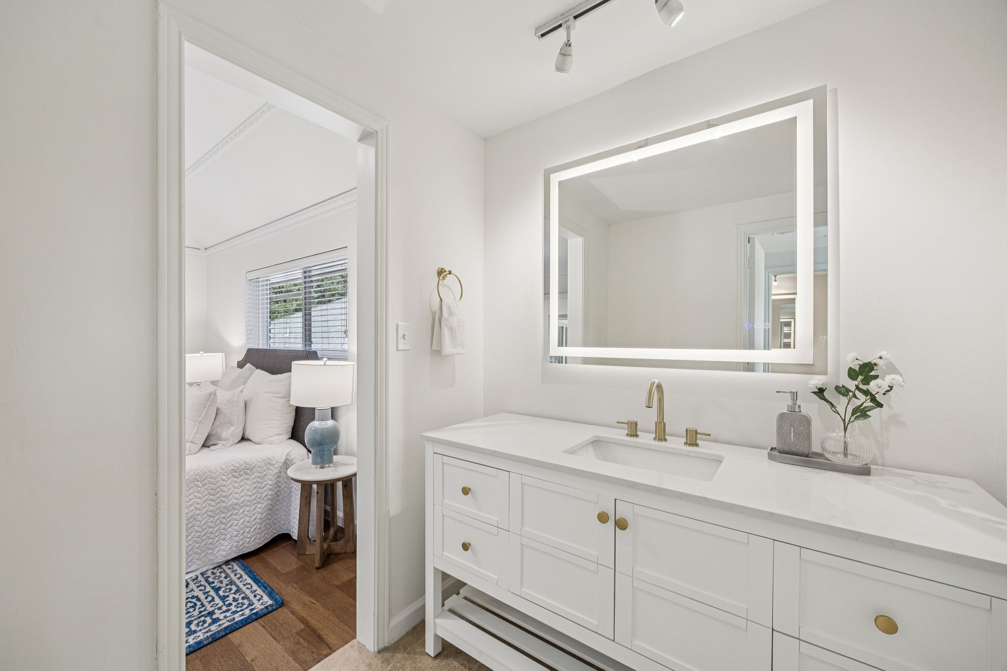 9620 Vista Oaks Drive