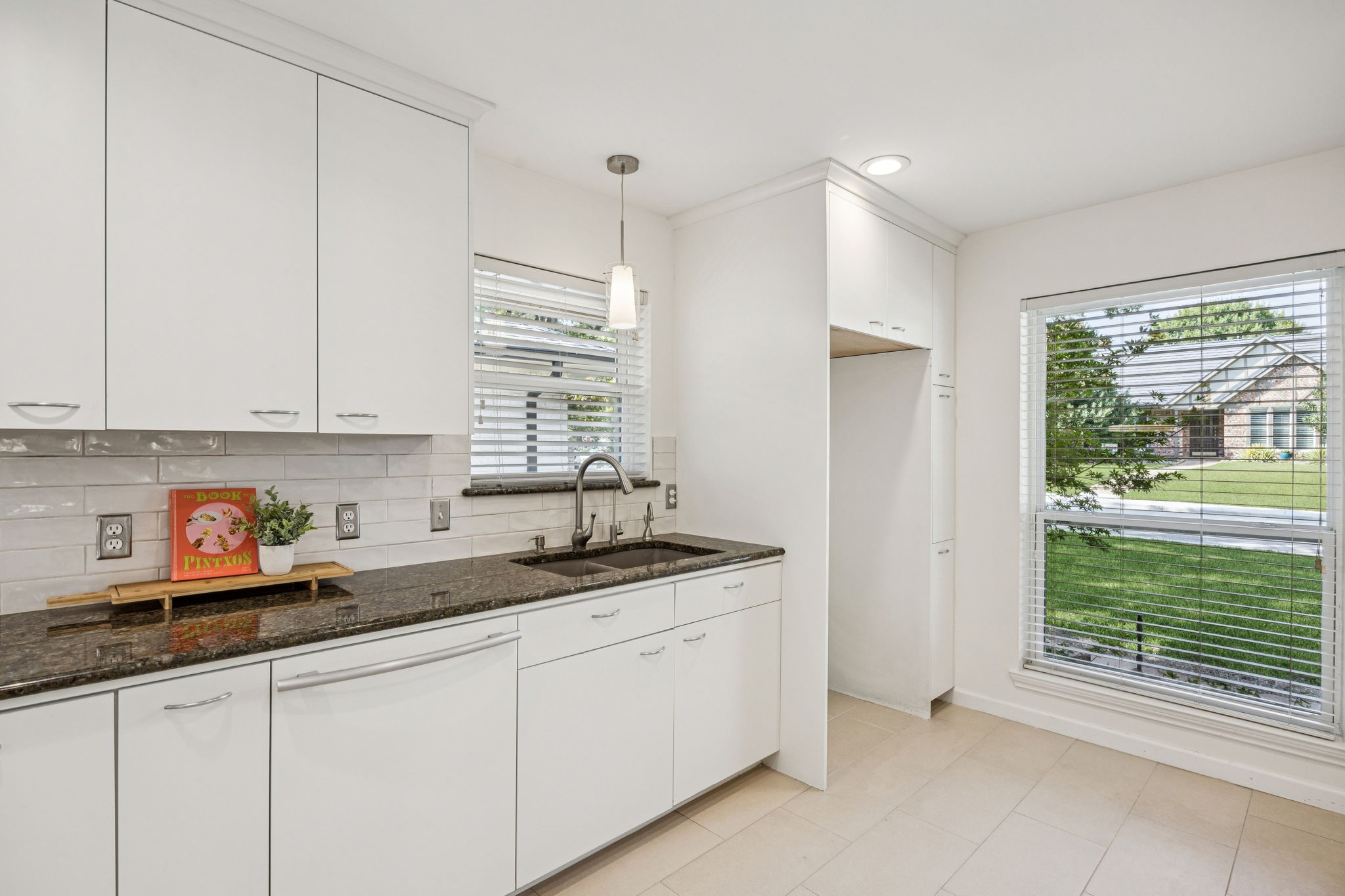 9620 Vista Oaks Drive