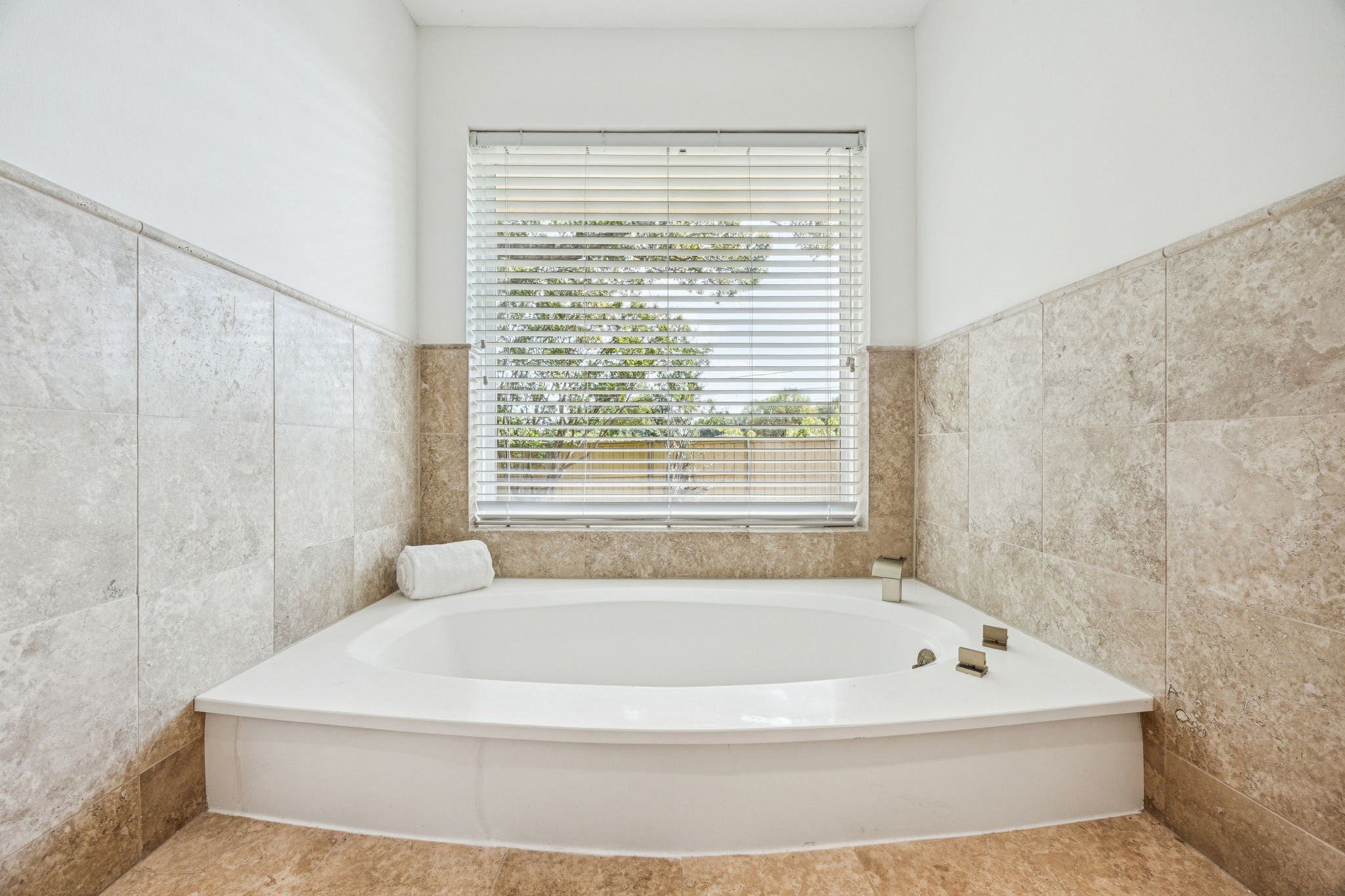 9620 Vista Oaks Drive