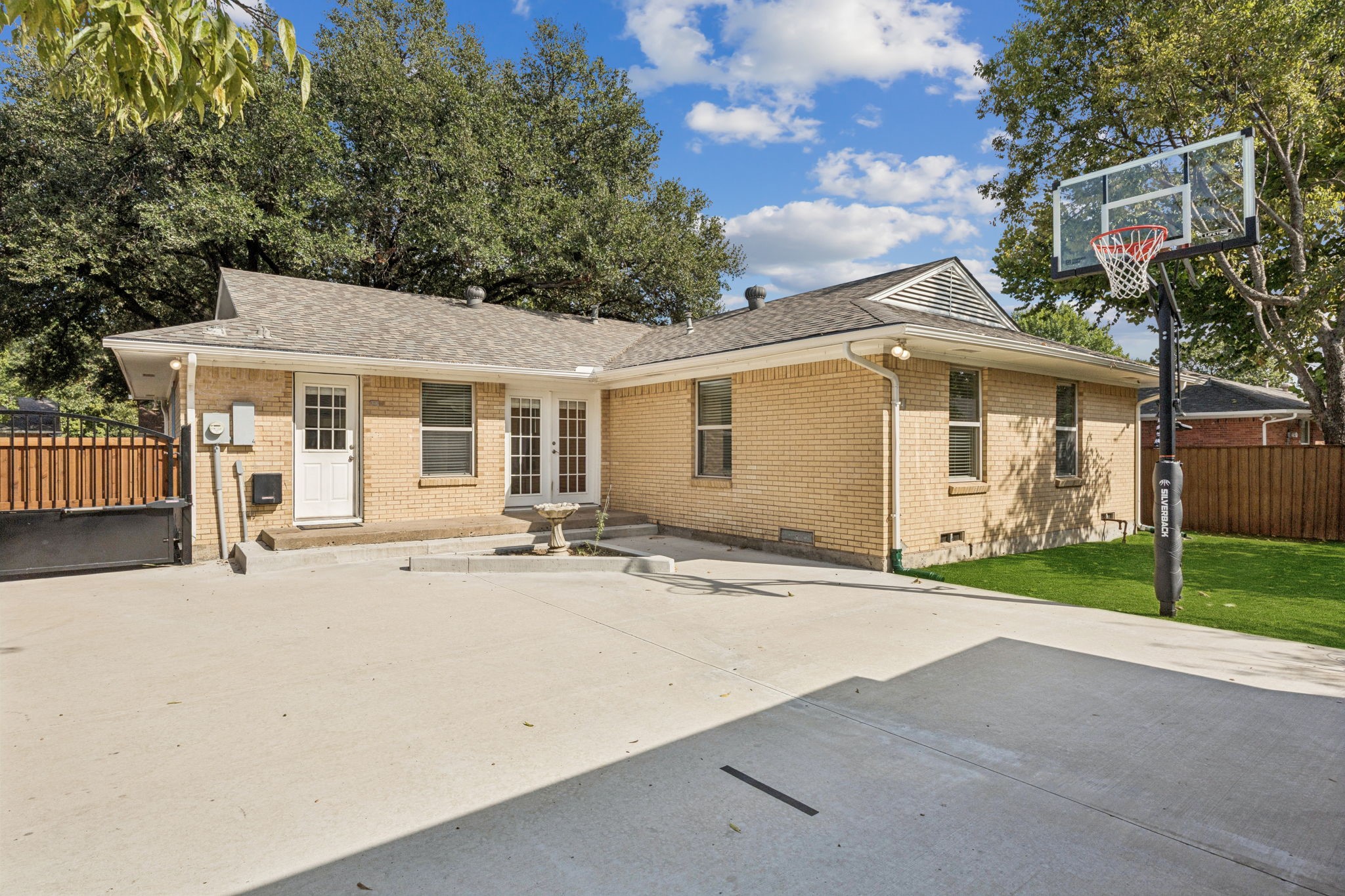 9609 Livenshire Drive