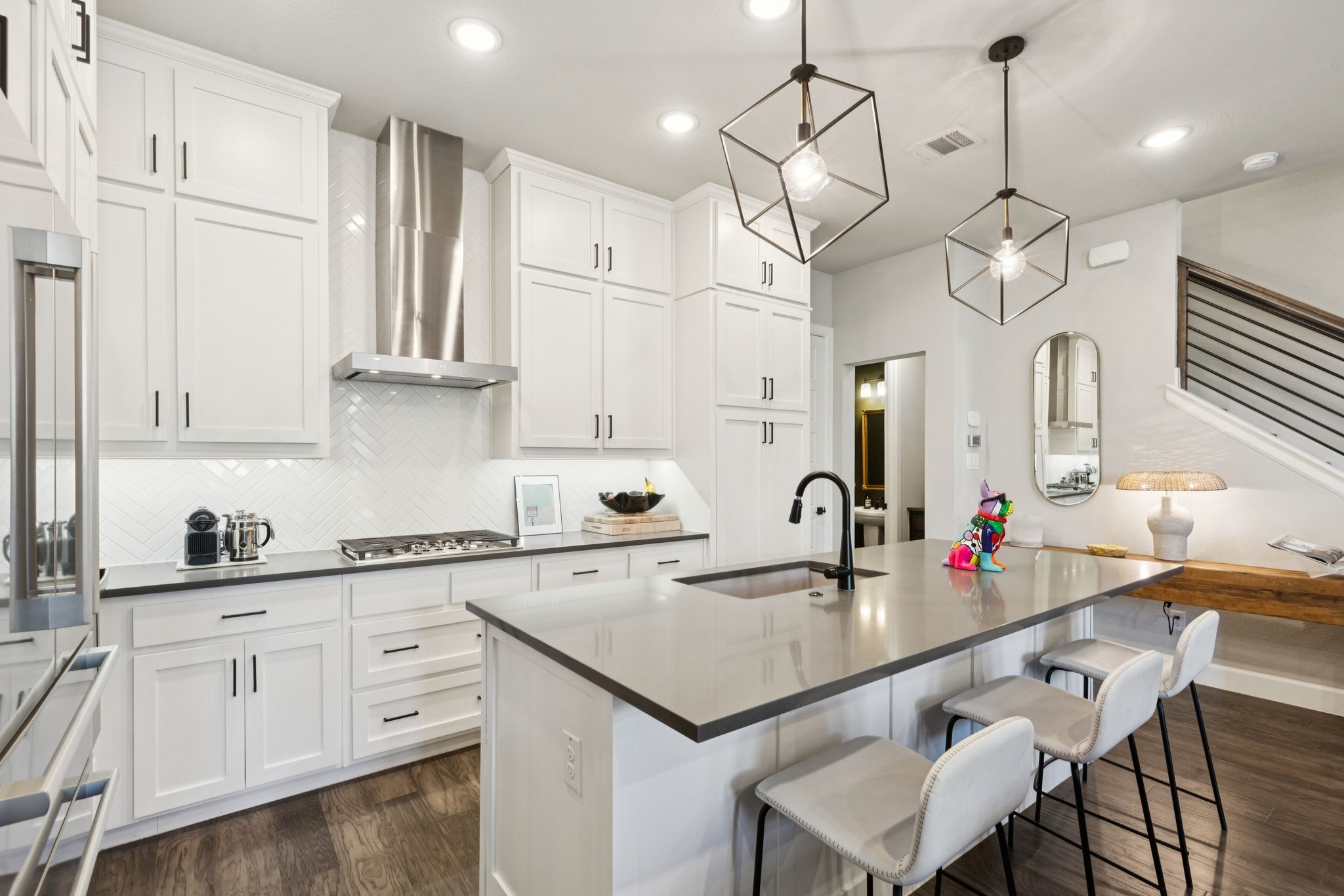7121 Laurel Ridge
