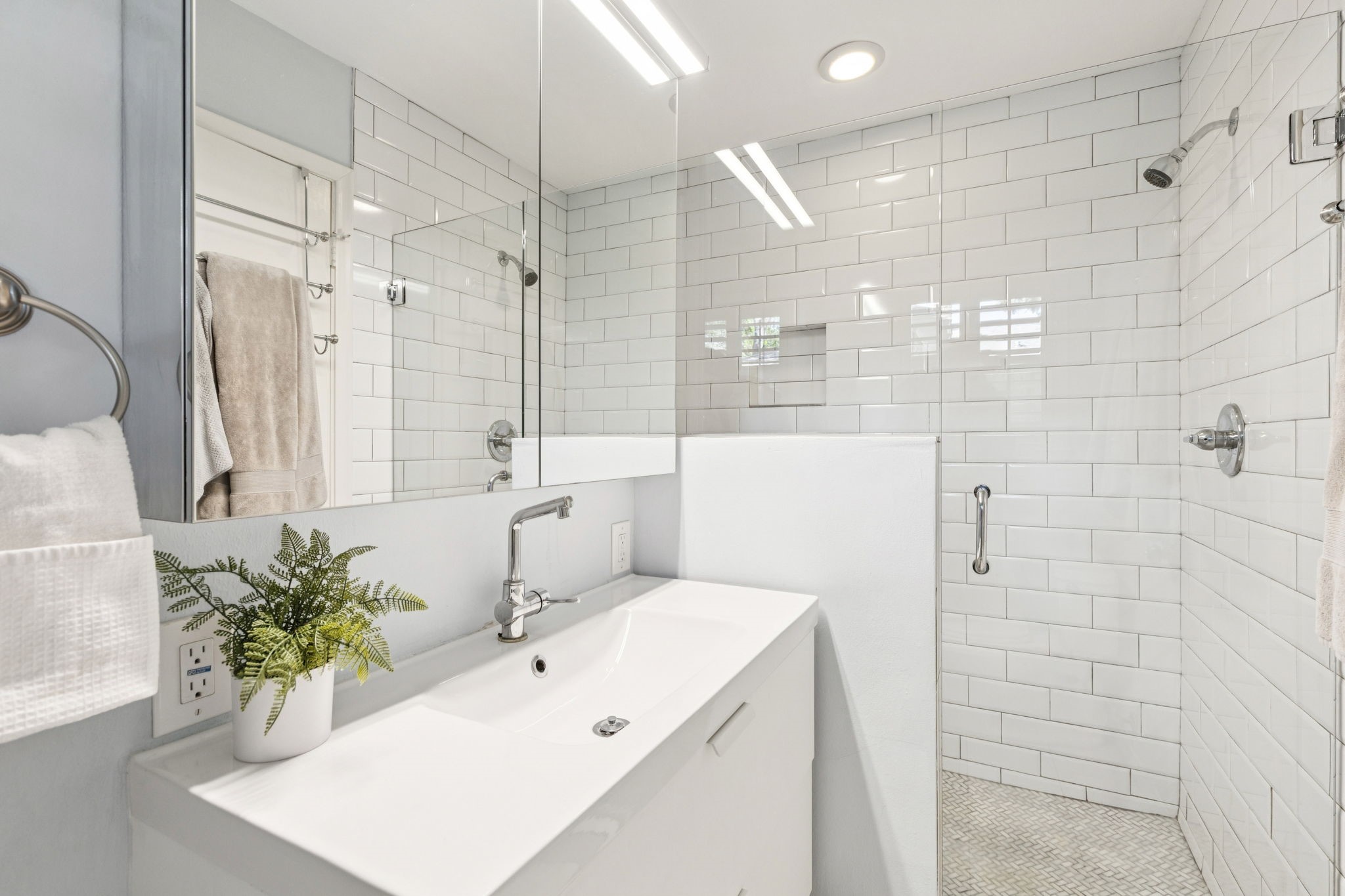 10021 Lanshire Drive