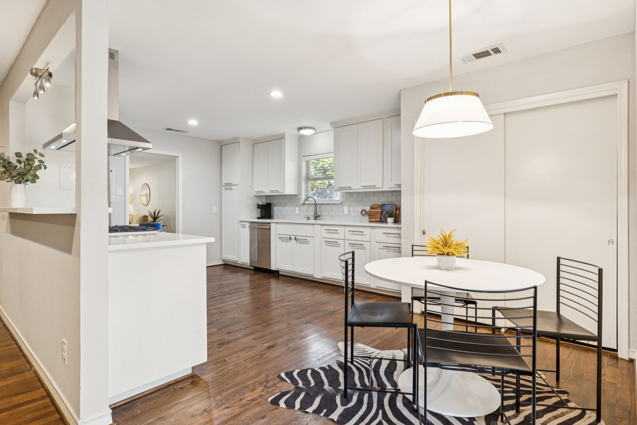 10021 Lanshire Drive