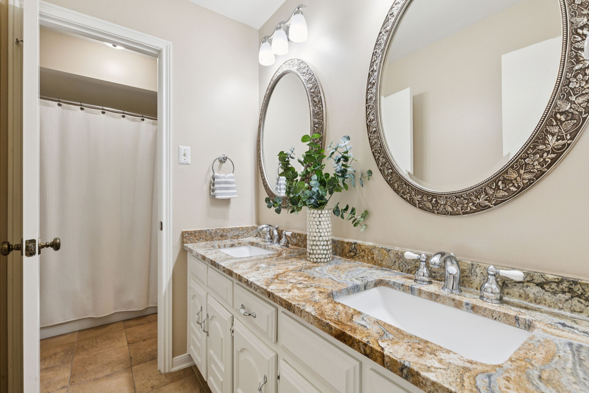 2613 Brookcrest Drive