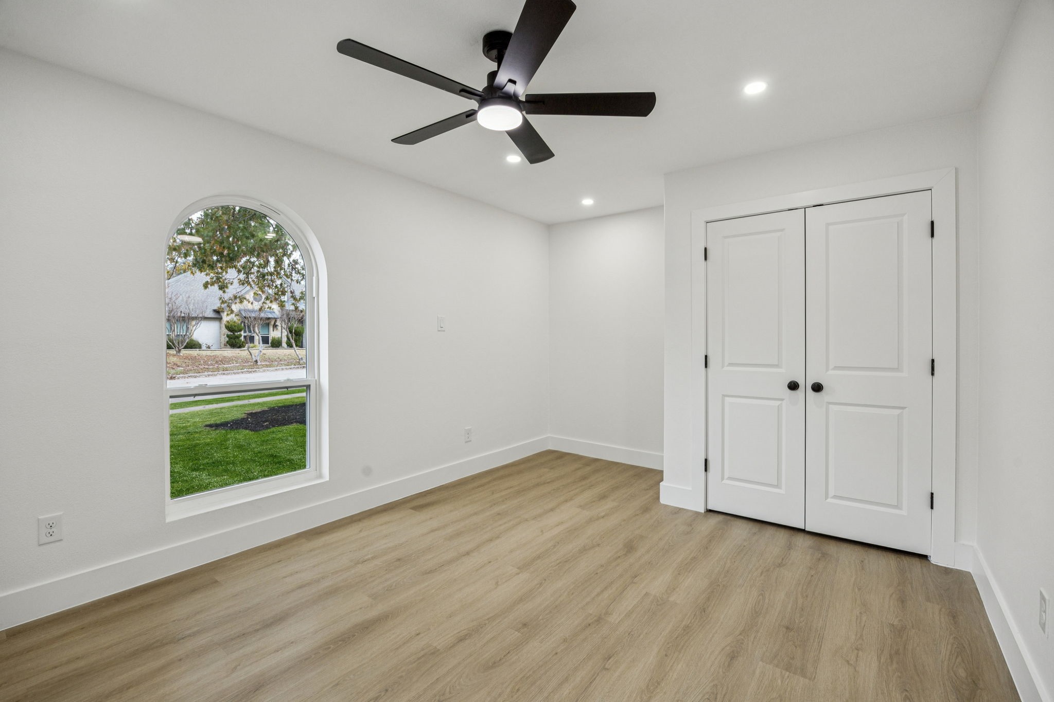 3401 Valley View Lane