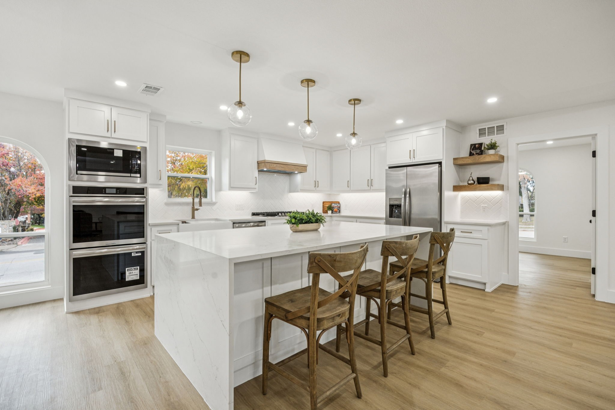 3401 Valley View Lane