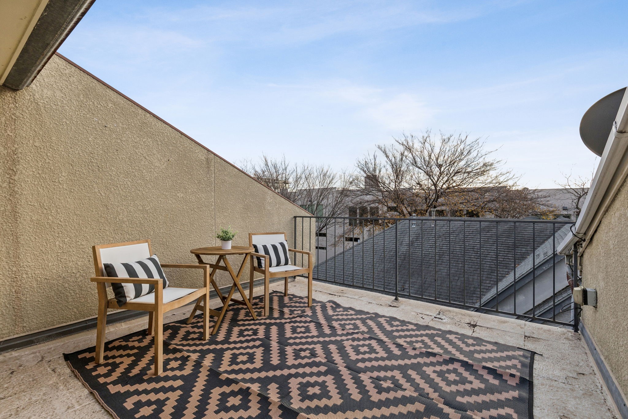 4242 Travis Street 108