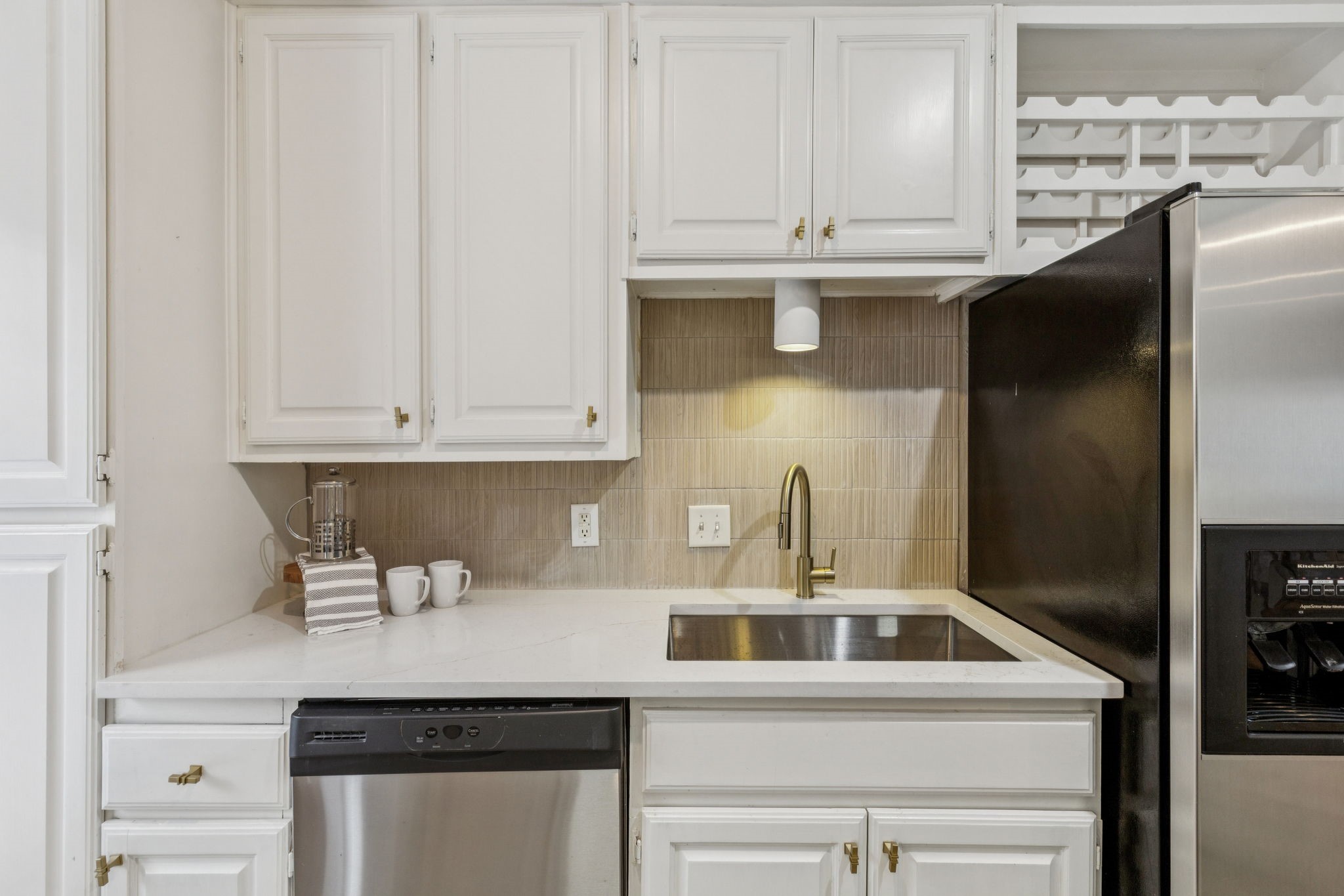 4242 Travis Street 108