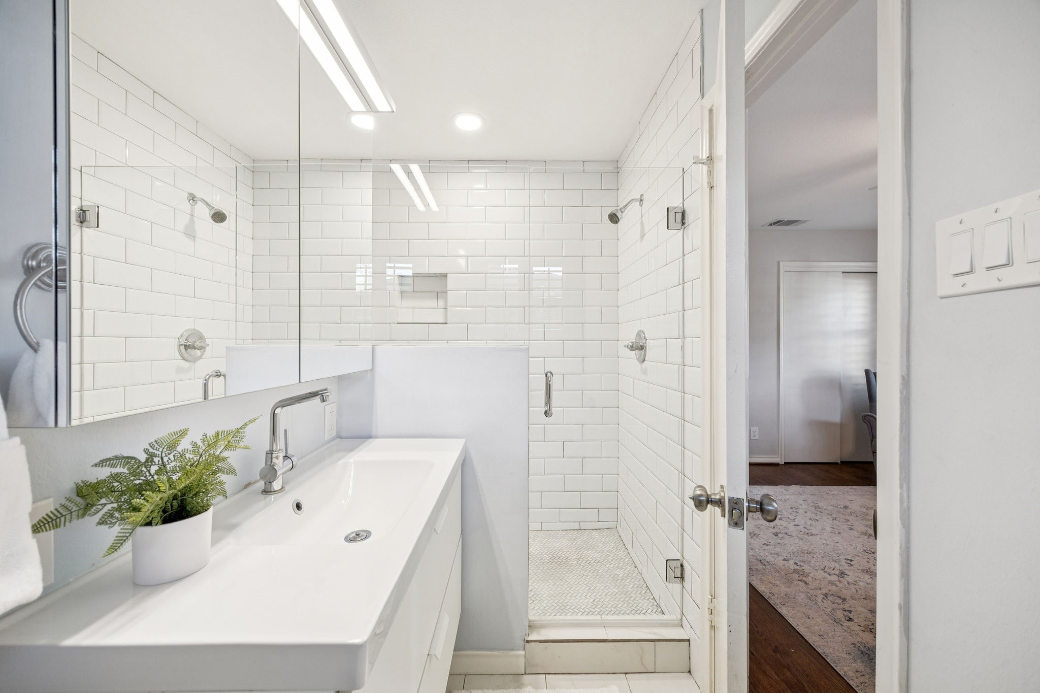 10021 Lanshire Drive