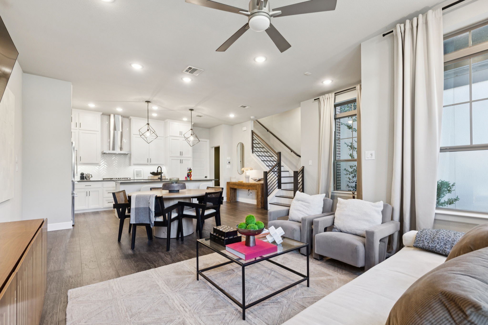 7121 Laurel Ridge