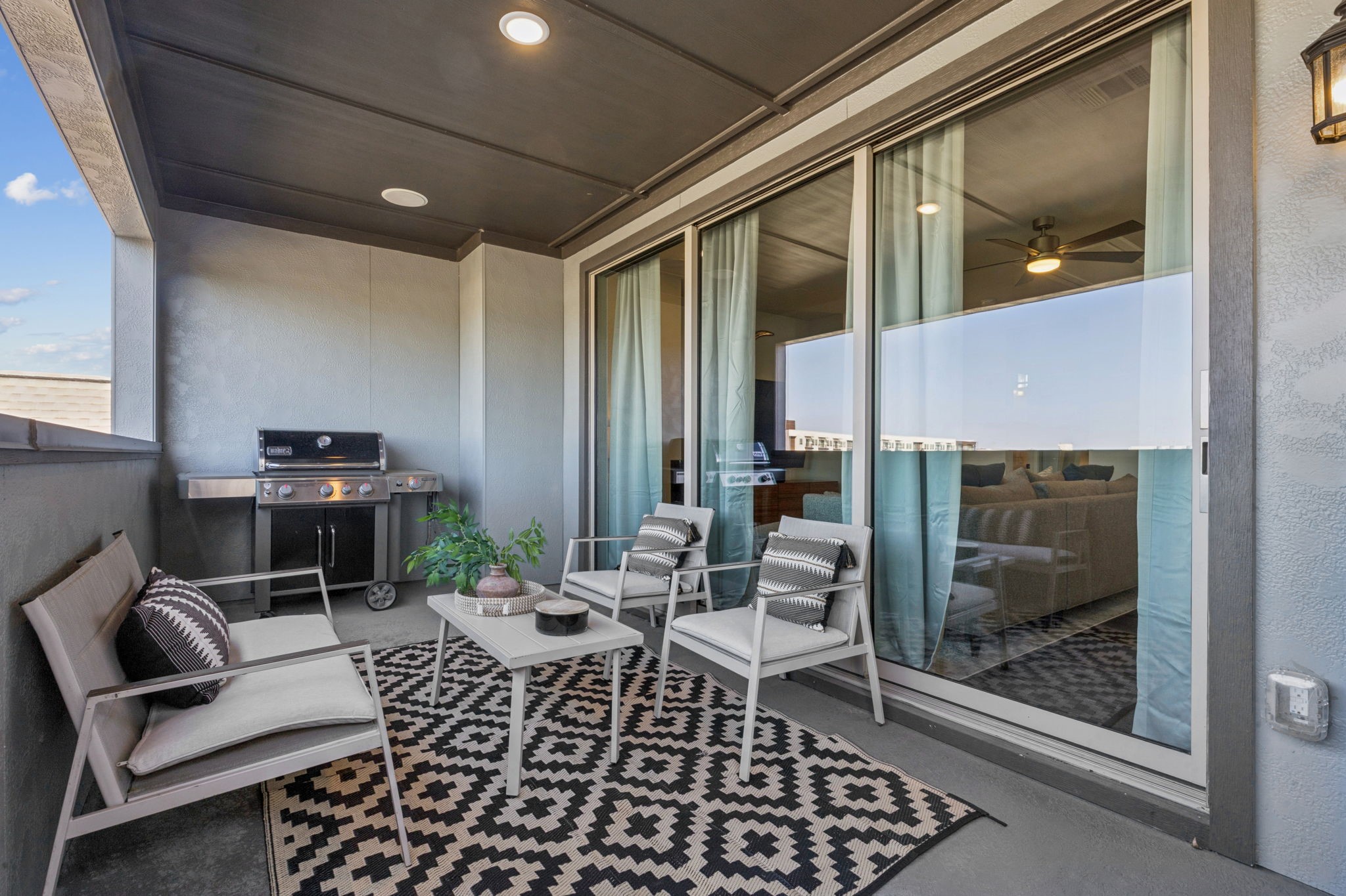 7121 Laurel Ridge