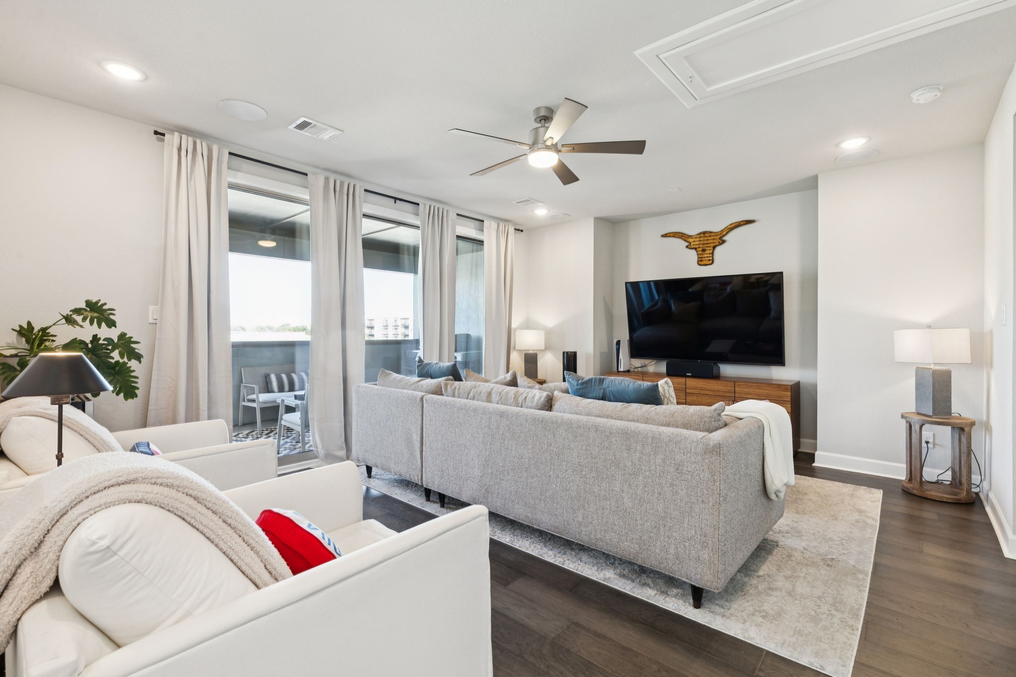 7121 Laurel Ridge