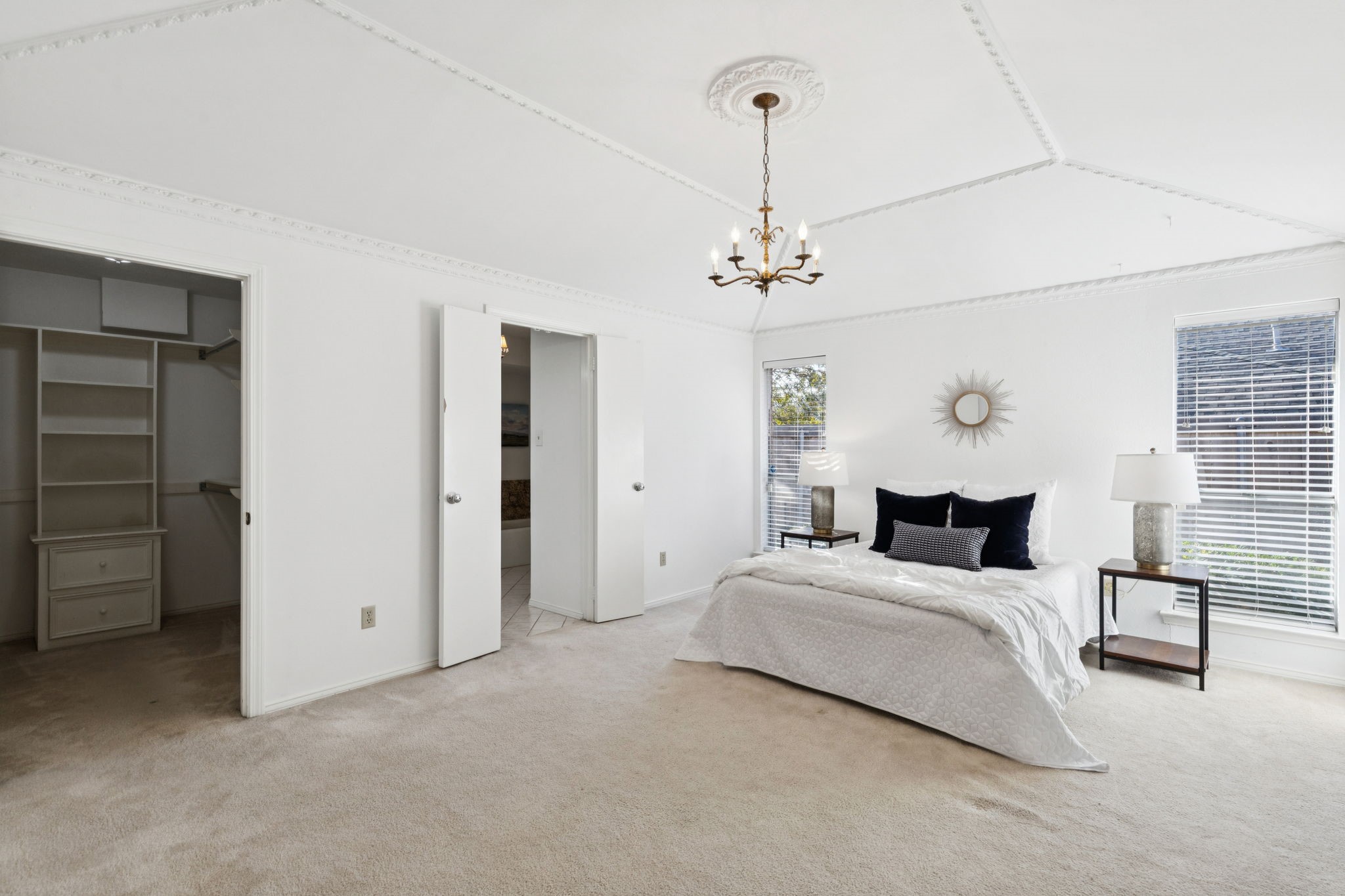 9702 Summerhill Lane