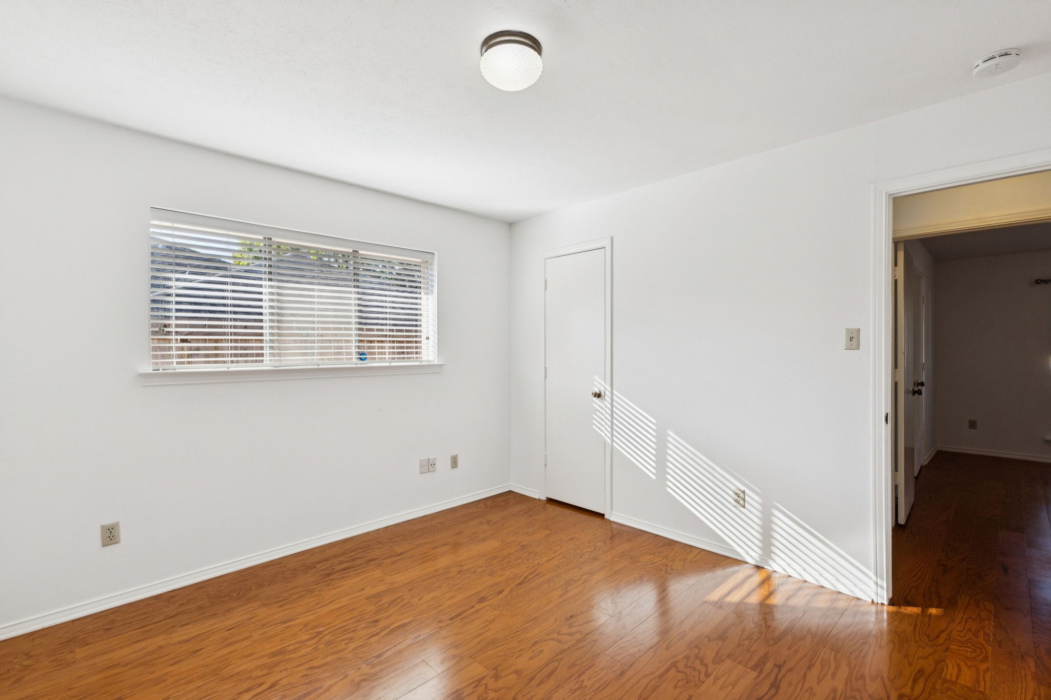 9702 Summerhill Lane