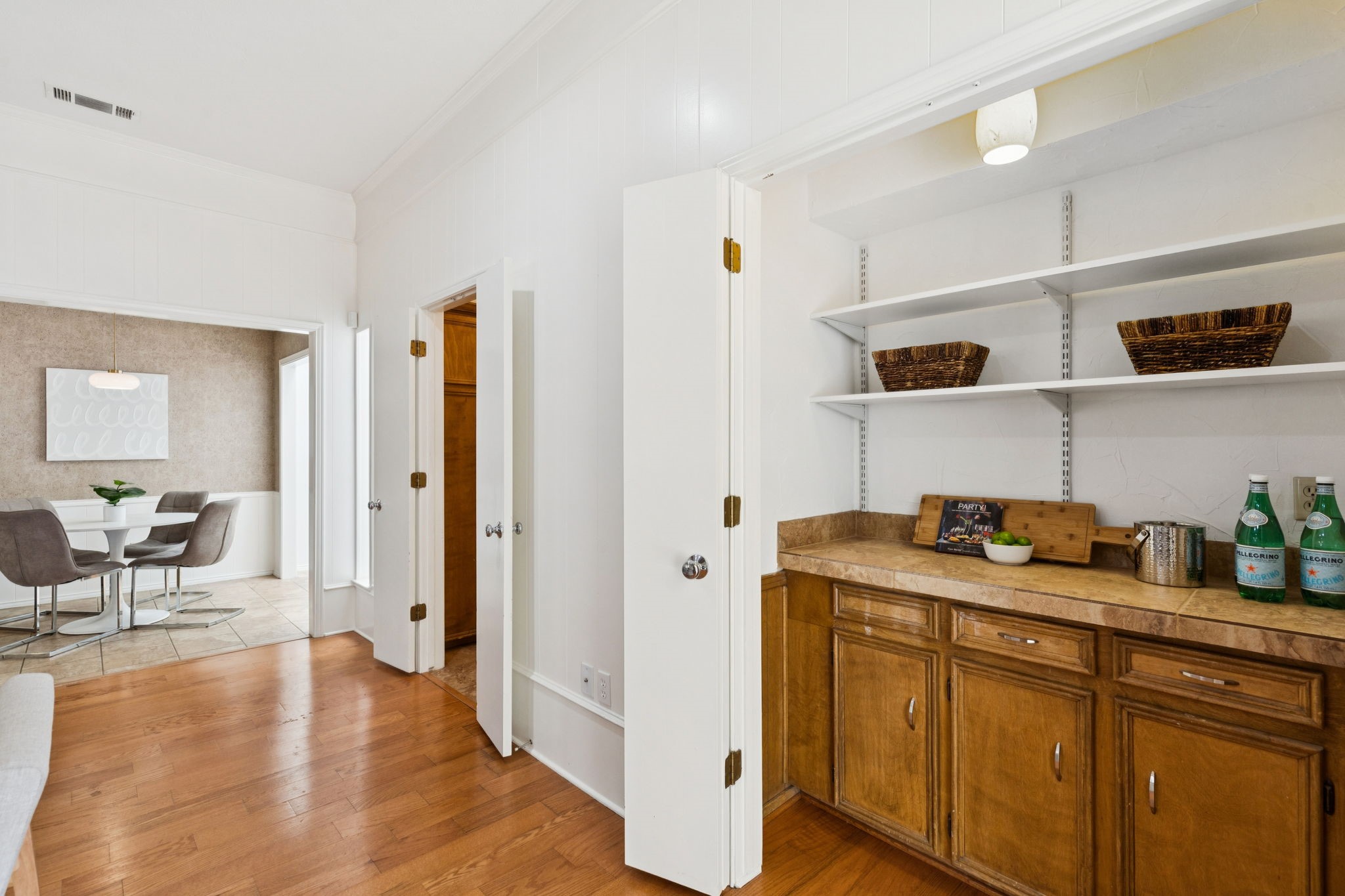 9702 Summerhill Lane