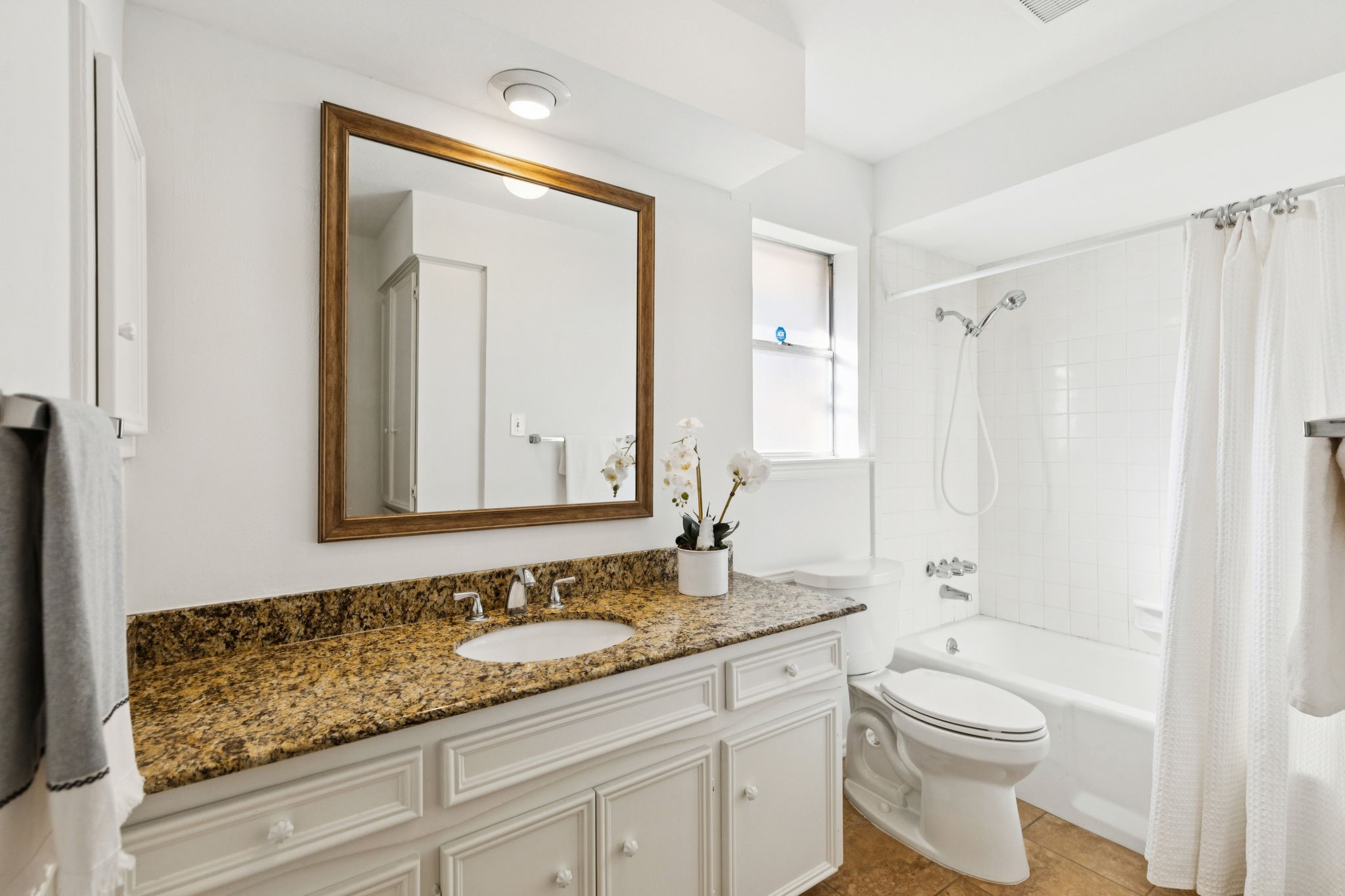 9702 Summerhill Lane